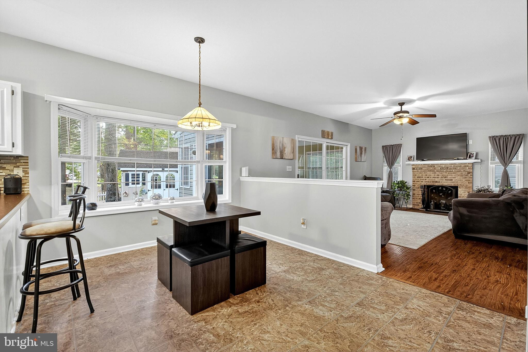 HIDDEN OAKS - Residential