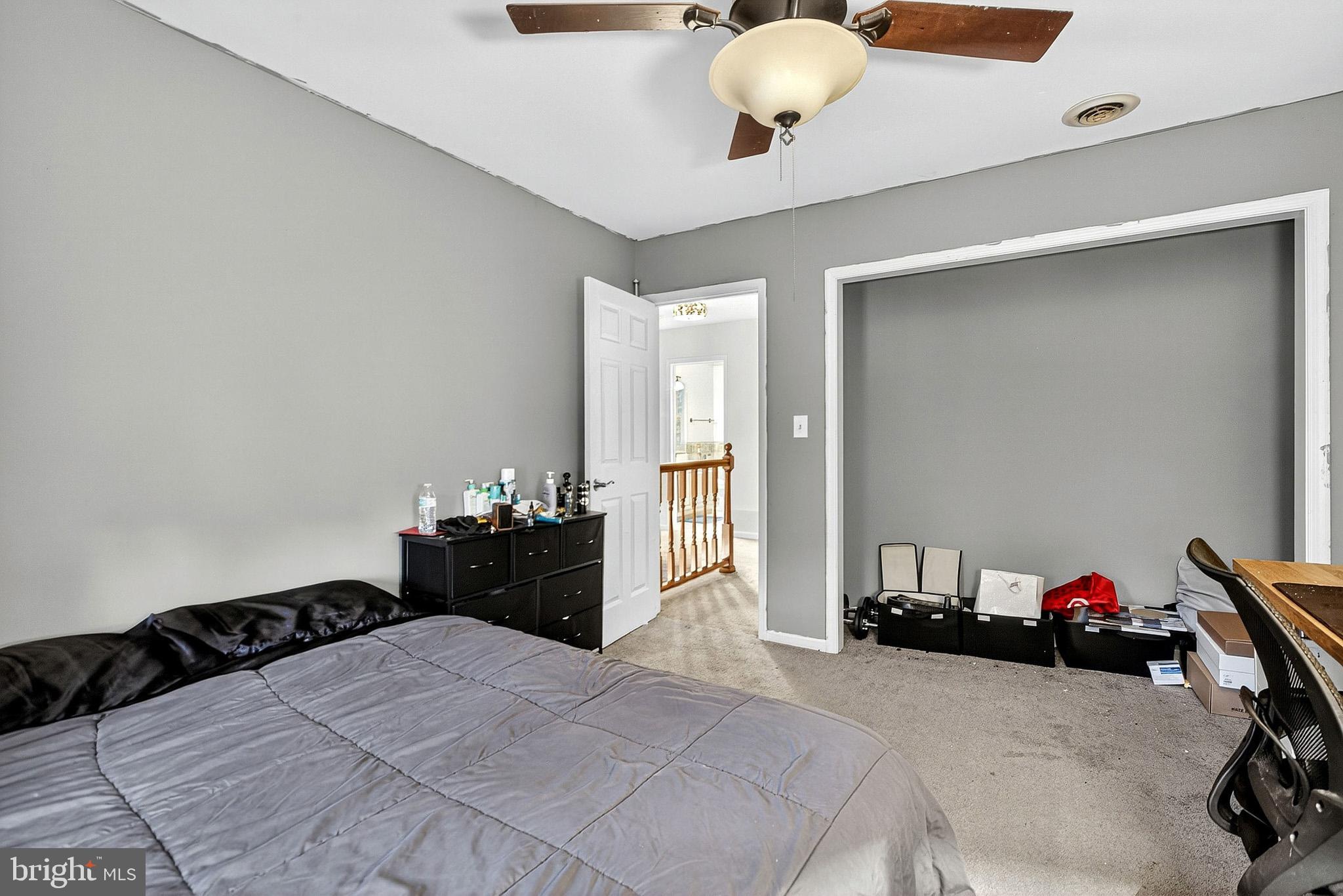 HIDDEN OAKS - Residential