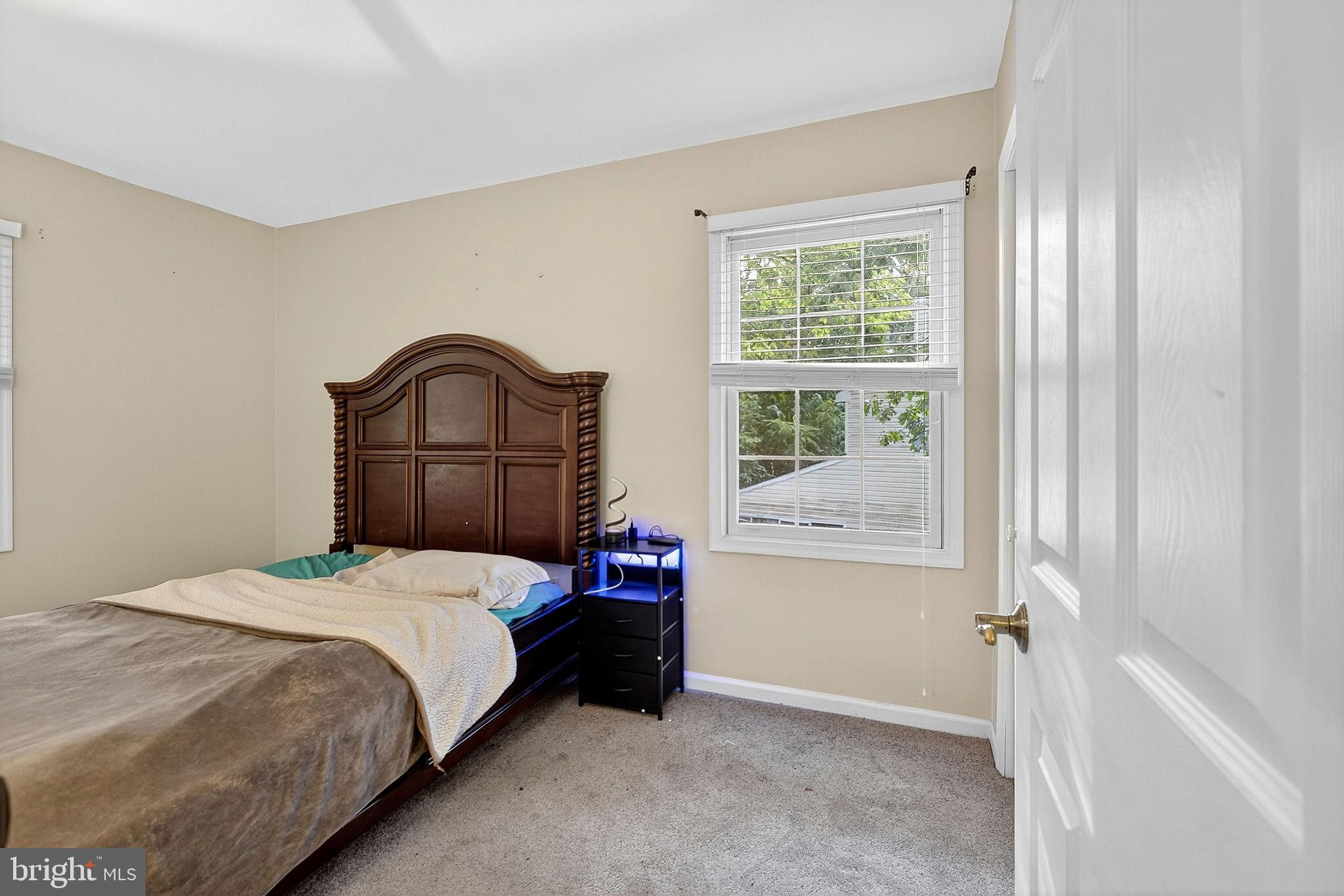 HIDDEN OAKS - Residential