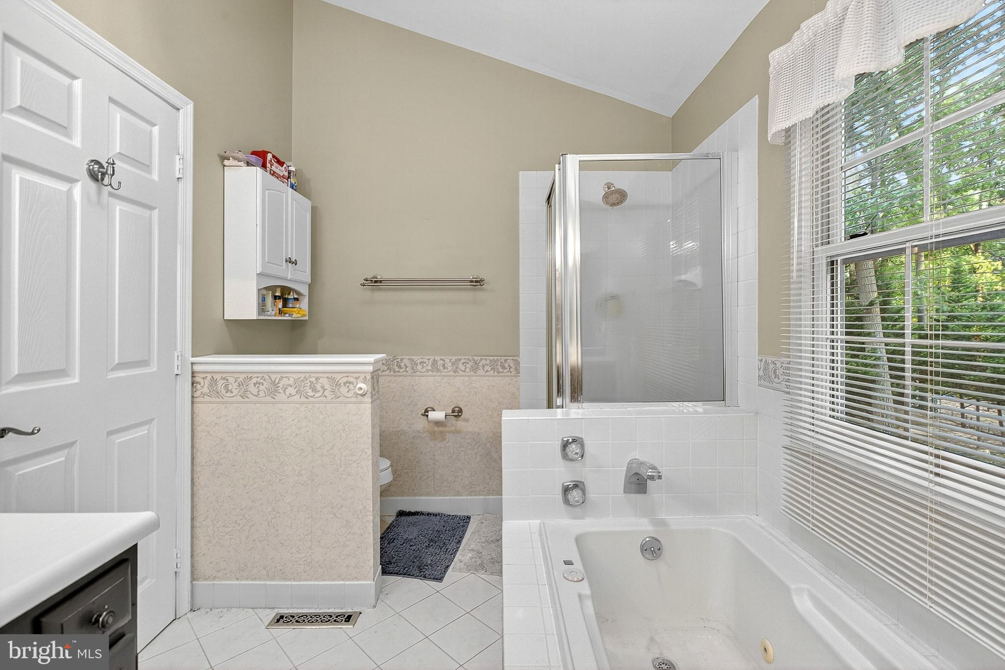 HIDDEN OAKS - Residential