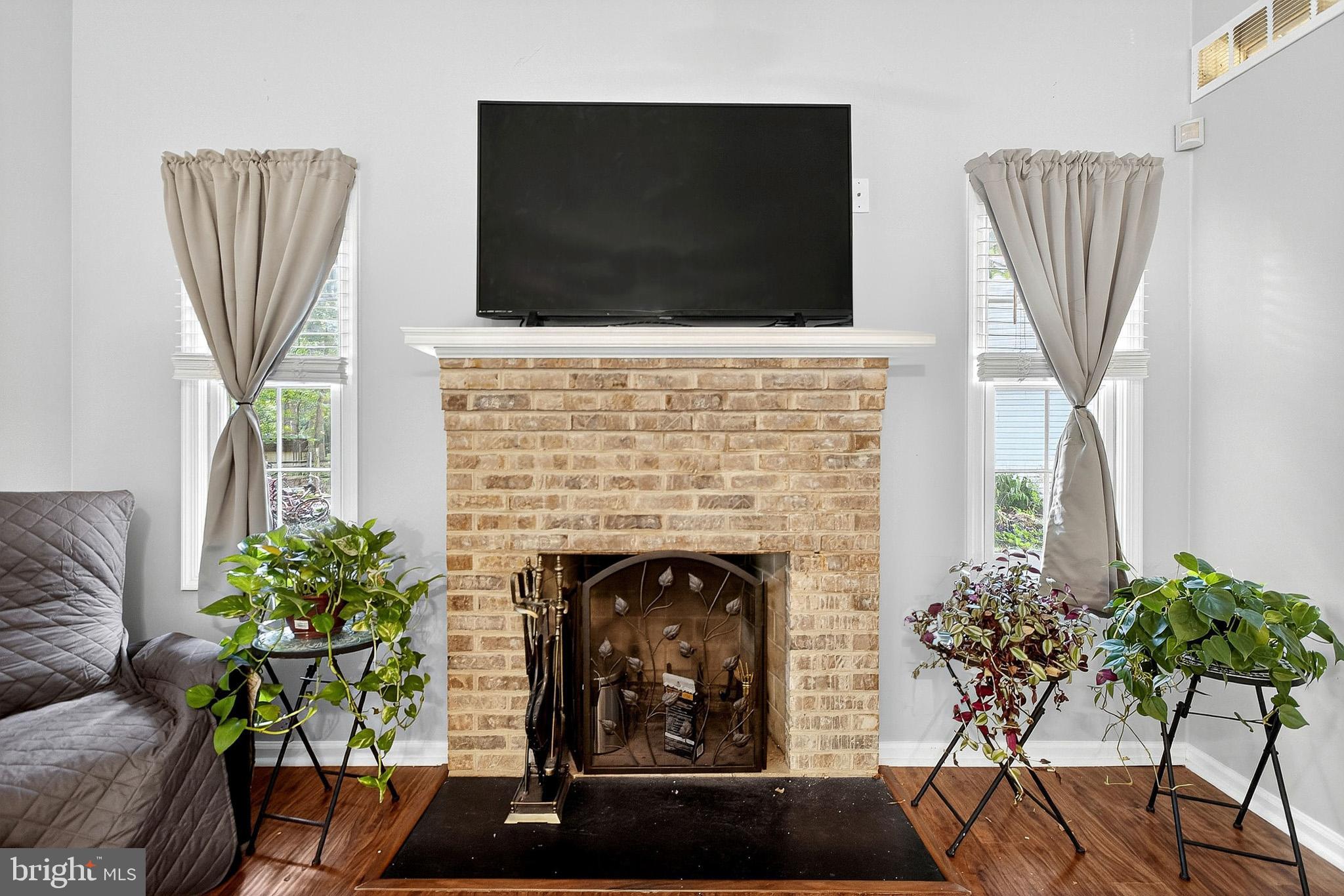 HIDDEN OAKS - Residential