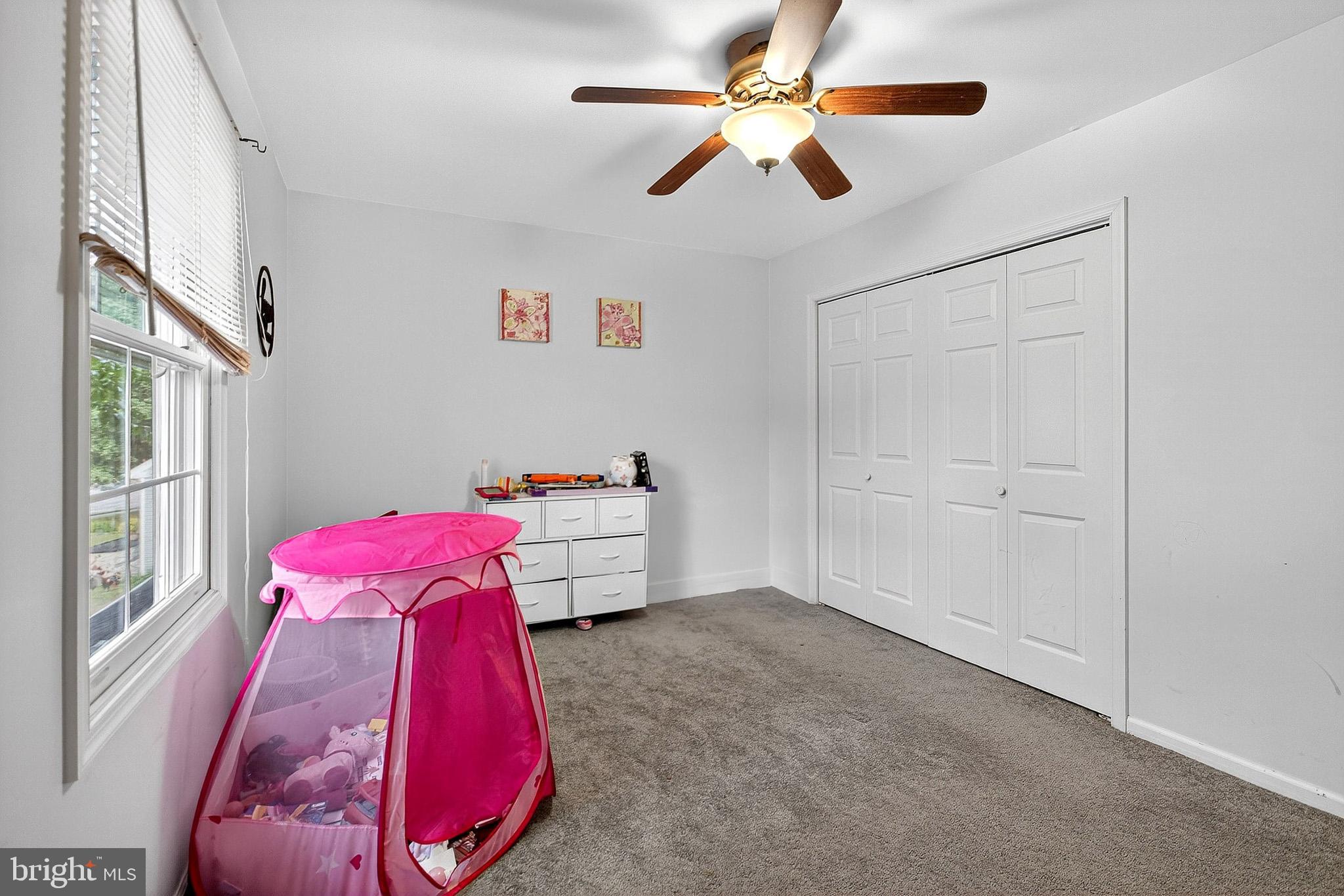 HIDDEN OAKS - Residential