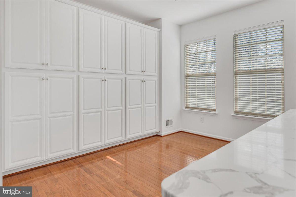 POTOMAC OVERLOOK CONDO - Residential Lease