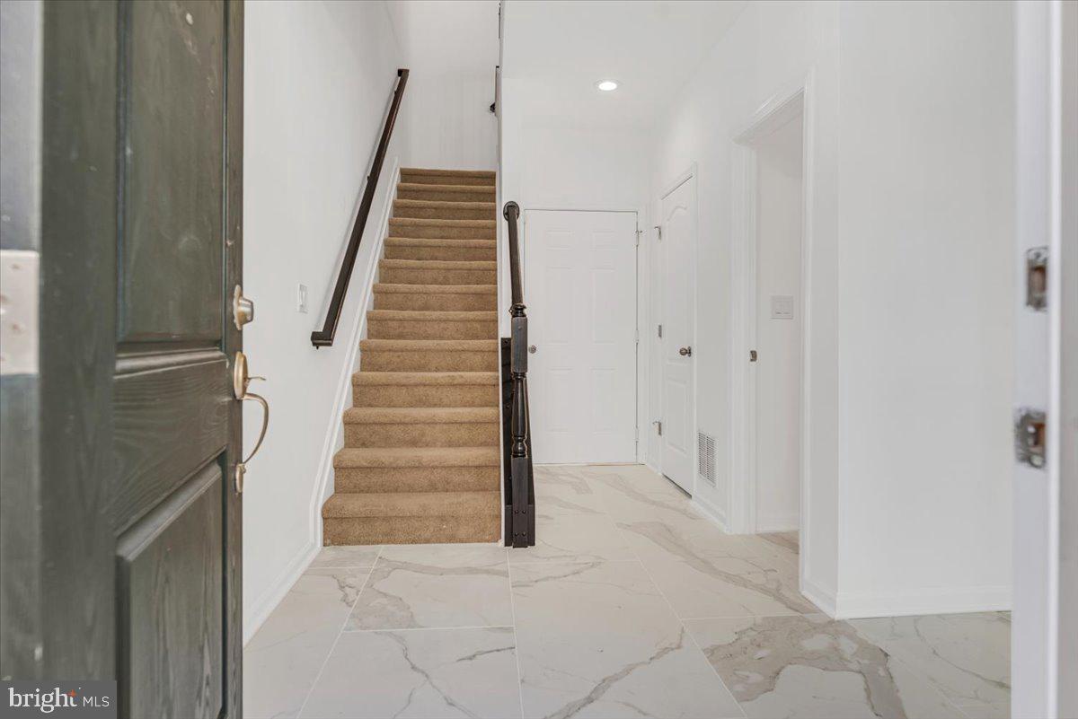 POTOMAC OVERLOOK CONDO - Residential Lease