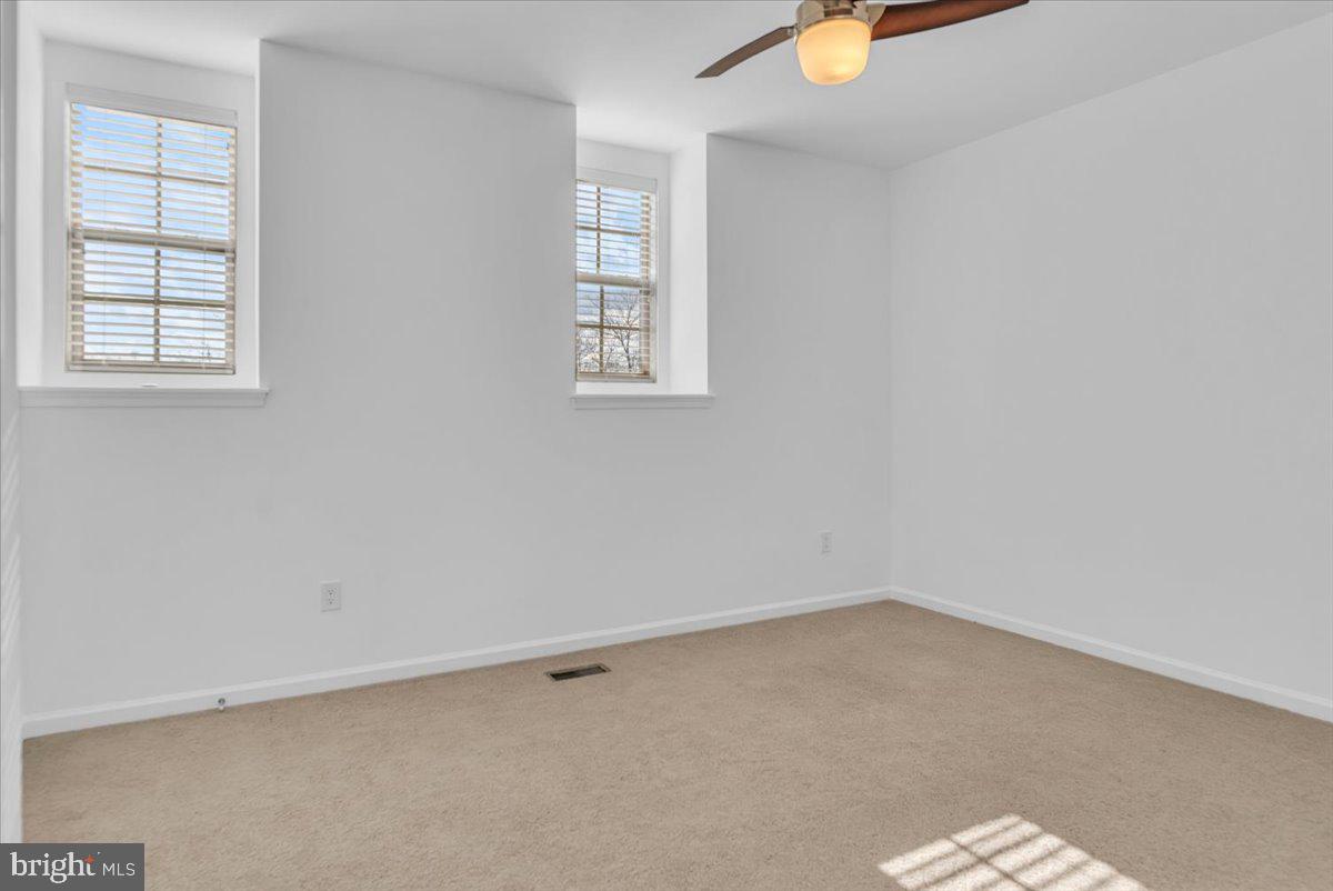 POTOMAC OVERLOOK CONDO - Residential Lease