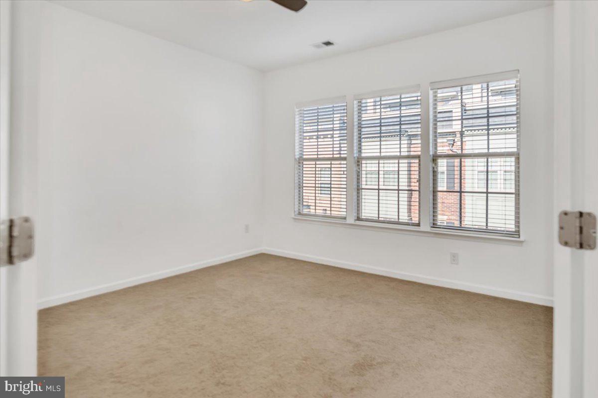 POTOMAC OVERLOOK CONDO - Residential Lease