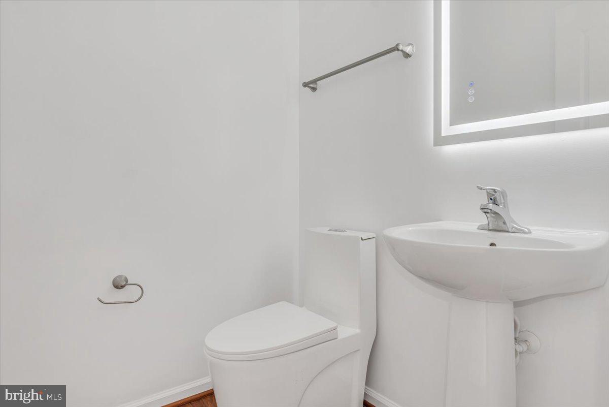 POTOMAC OVERLOOK CONDO - Residential Lease