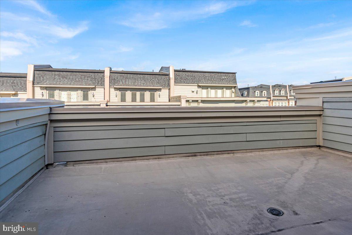 POTOMAC OVERLOOK CONDO - Residential Lease