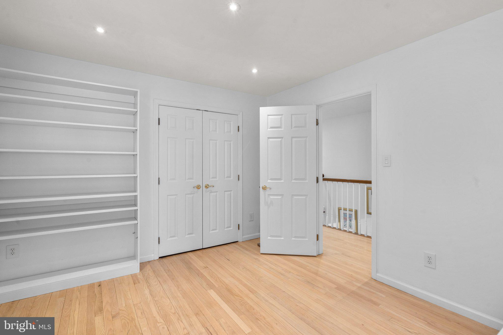 KENTLANDS GATEHOUSE - Residential