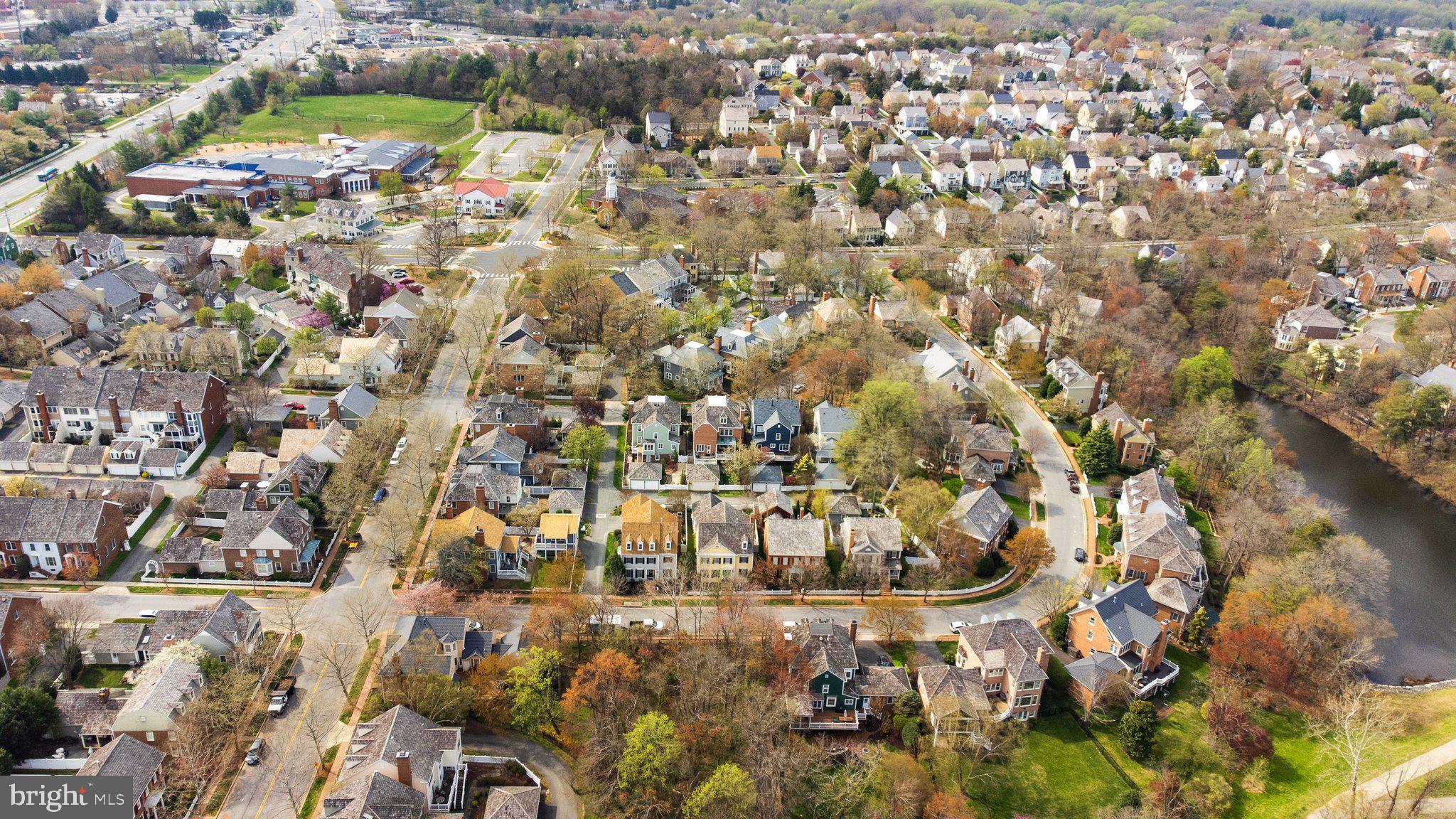 KENTLANDS GATEHOUSE - Residential