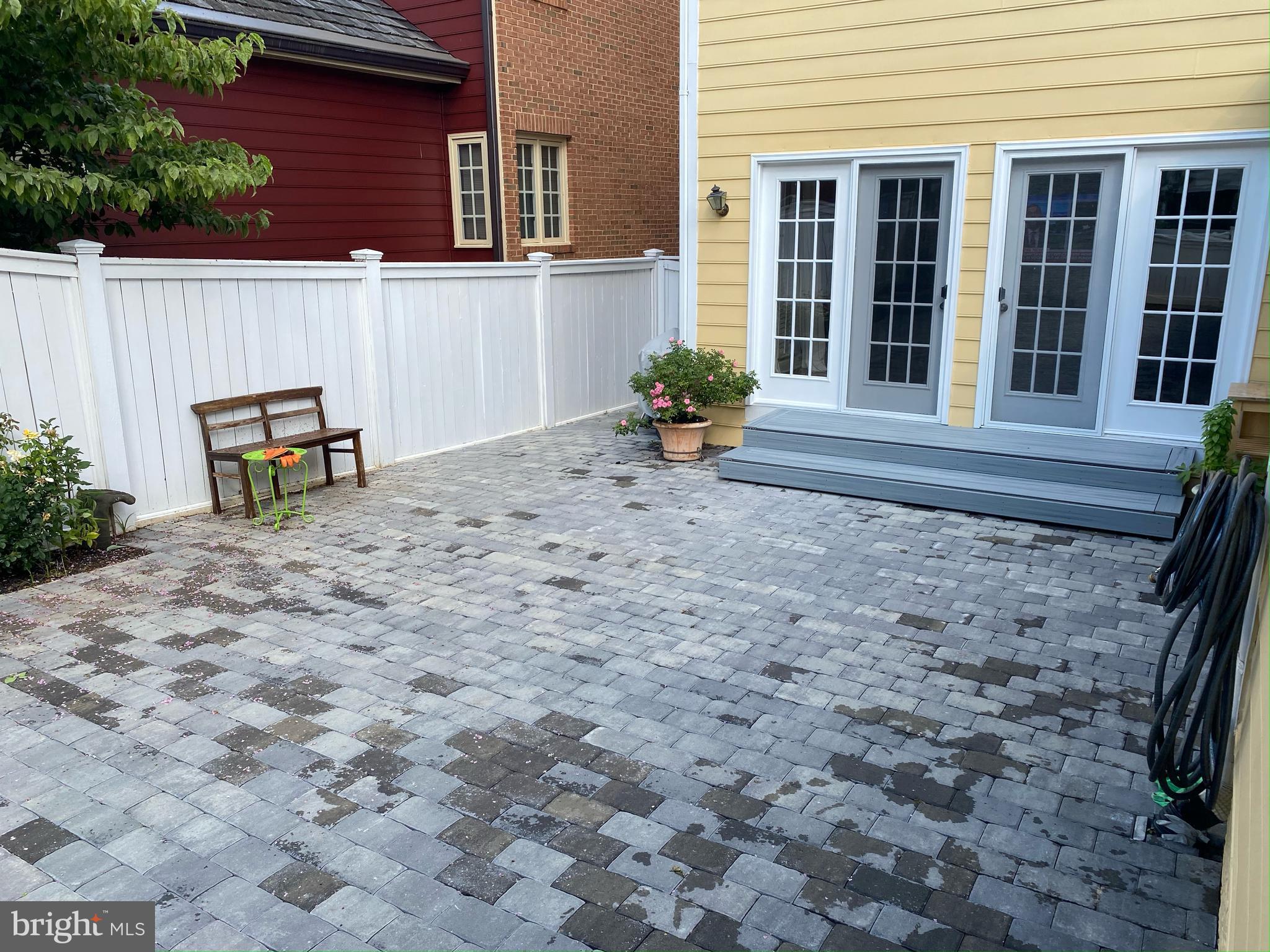 KENTLANDS GATEHOUSE - Residential