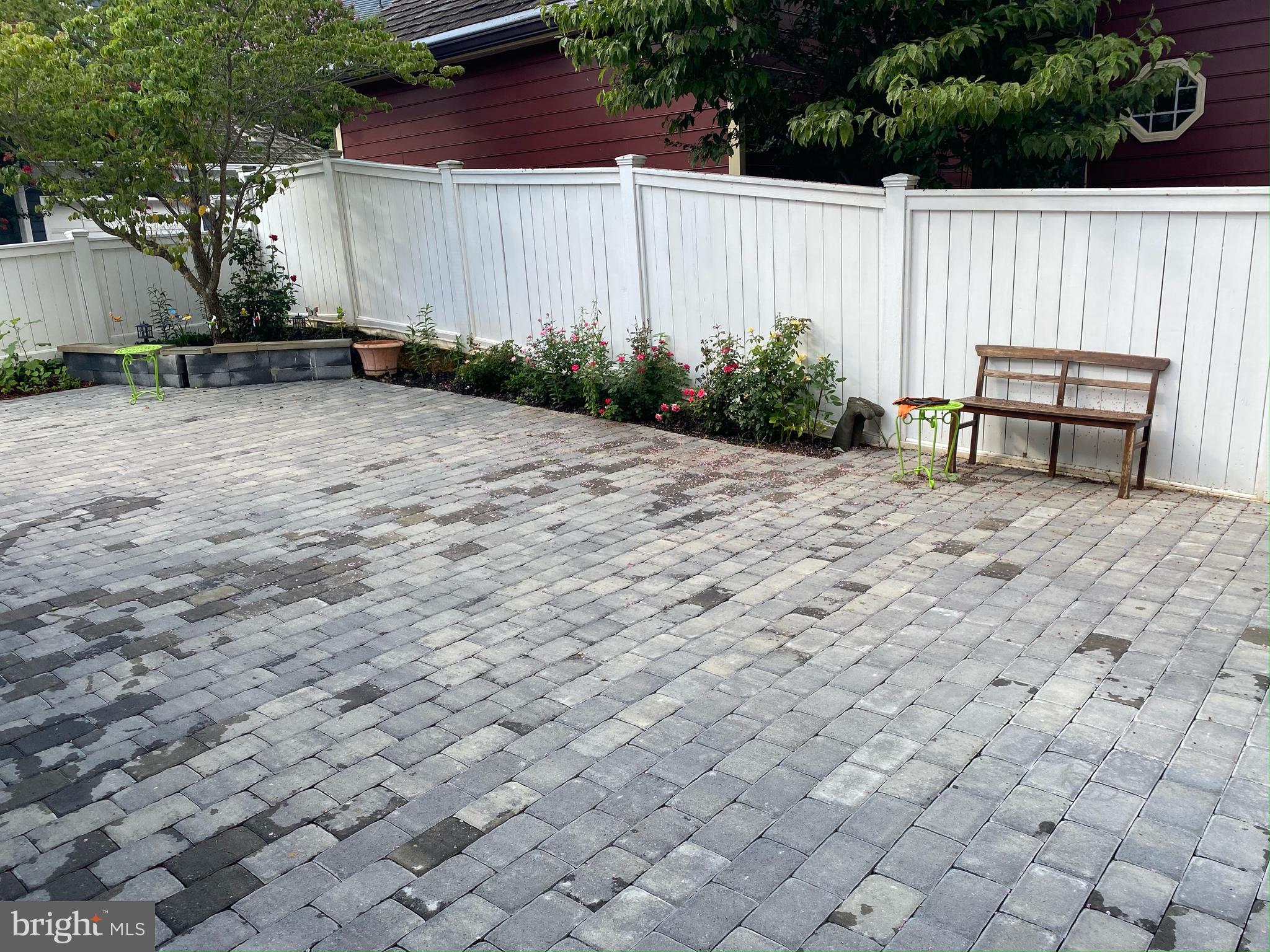 KENTLANDS GATEHOUSE - Residential