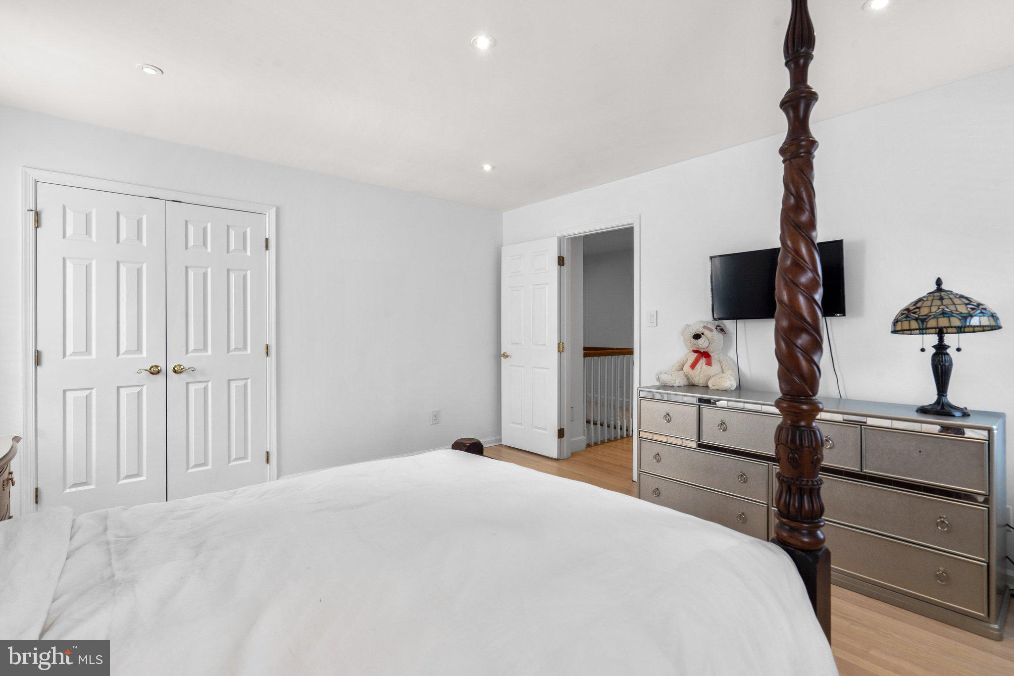 KENTLANDS GATEHOUSE - Residential