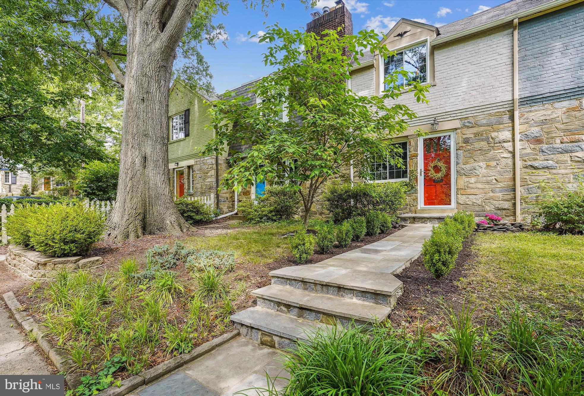 OLD TOWN NORTH - Residential