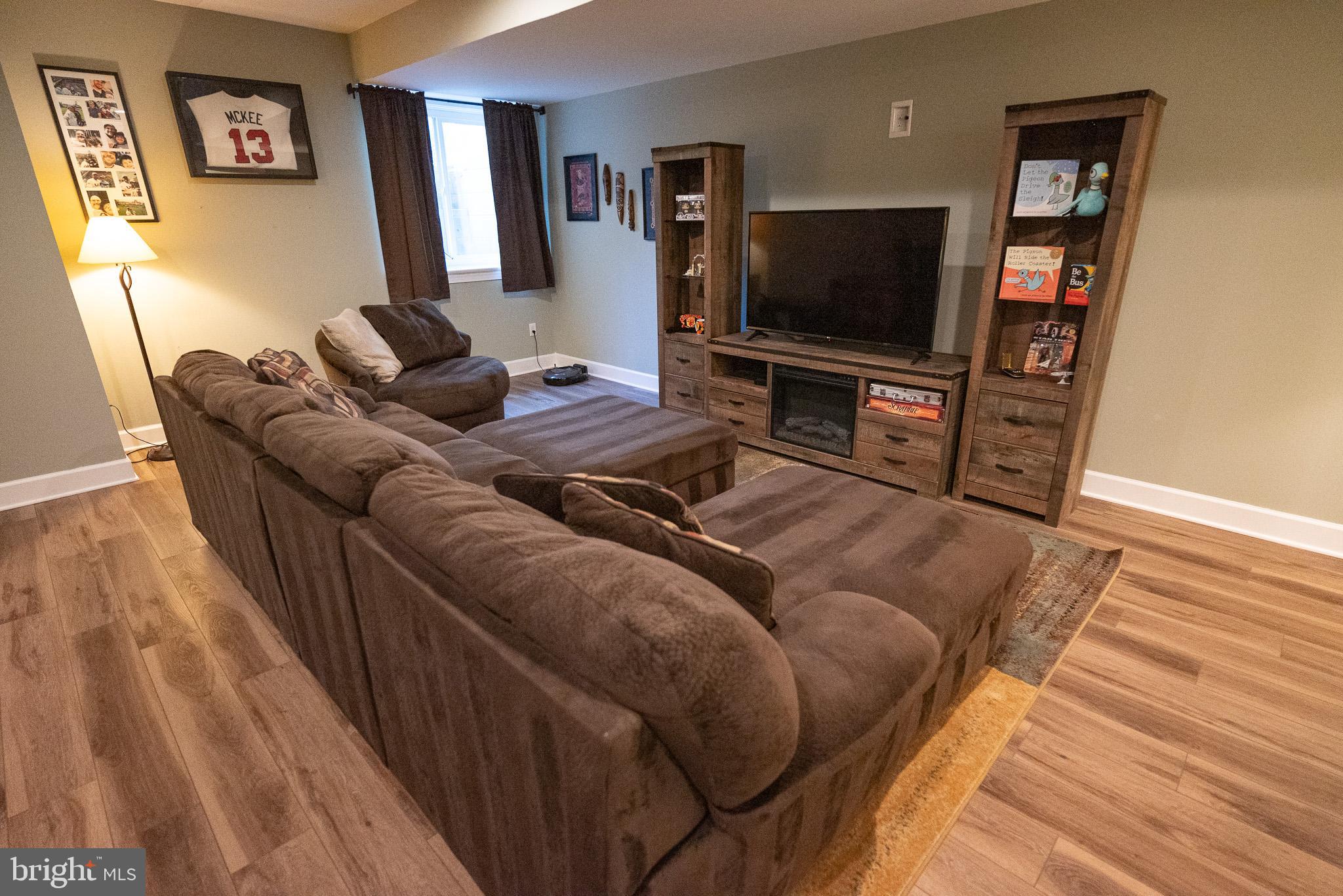 SPRING HOUSE LANE - Residential