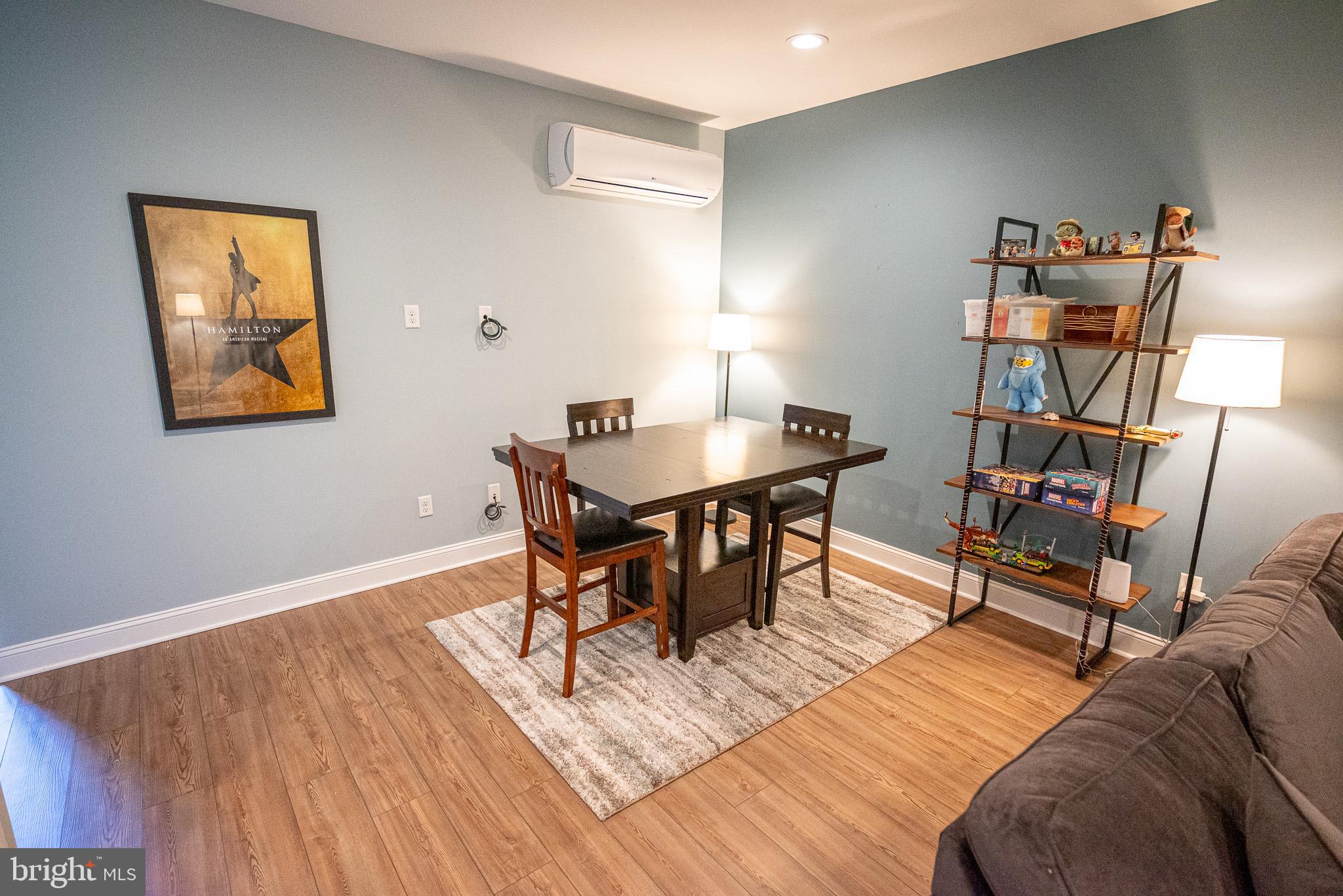 SPRING HOUSE LANE - Residential