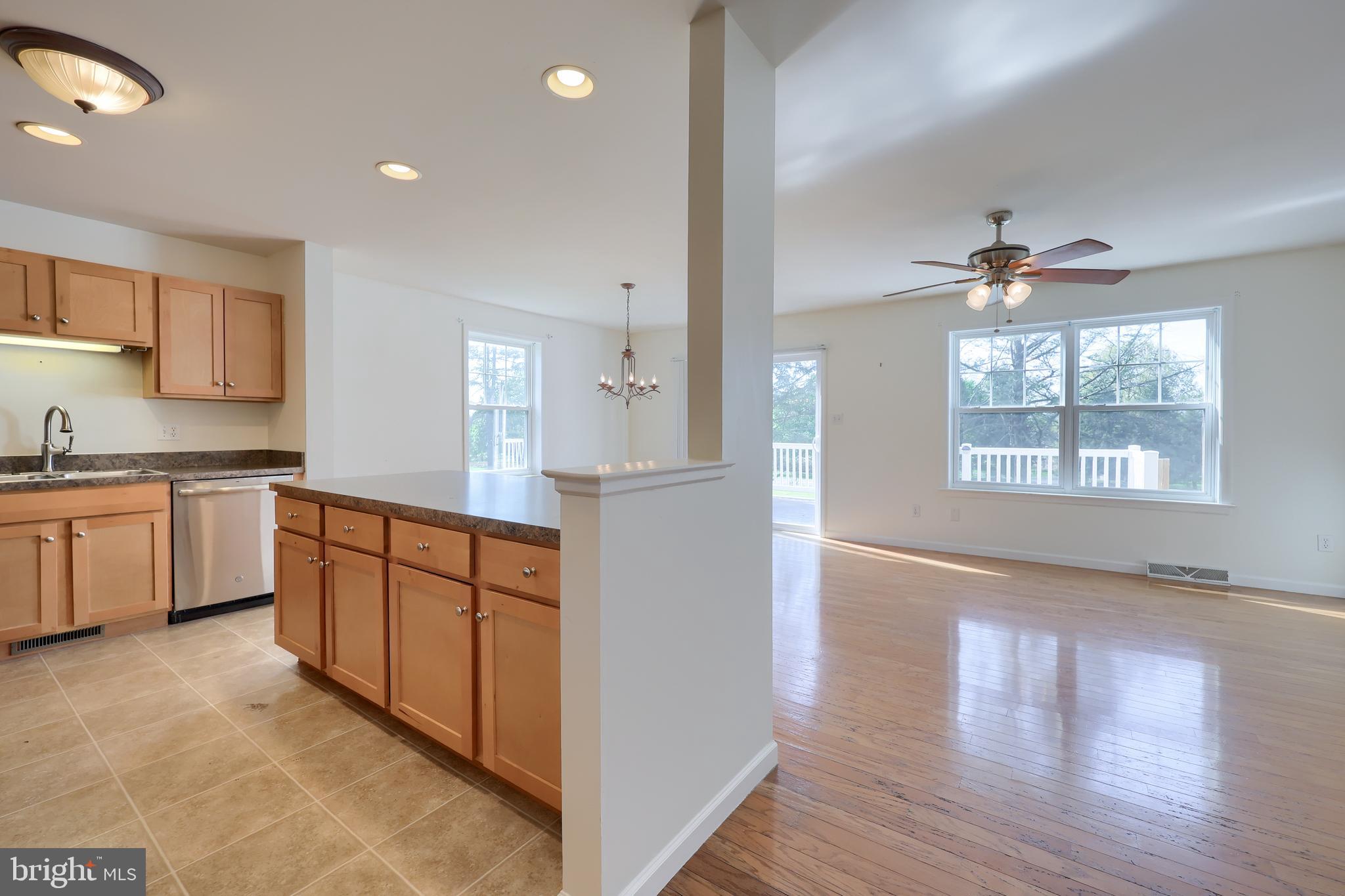 100 RED MAPLE LANE