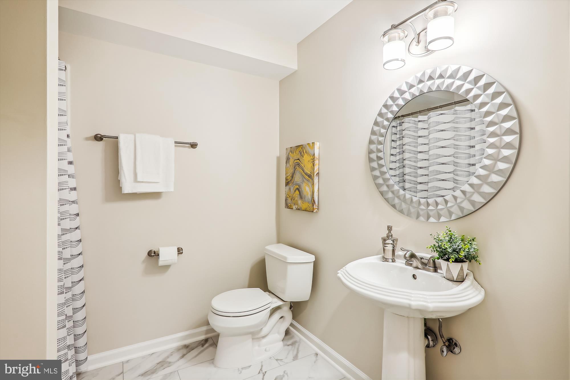 POTOMAC CHASE - Residential