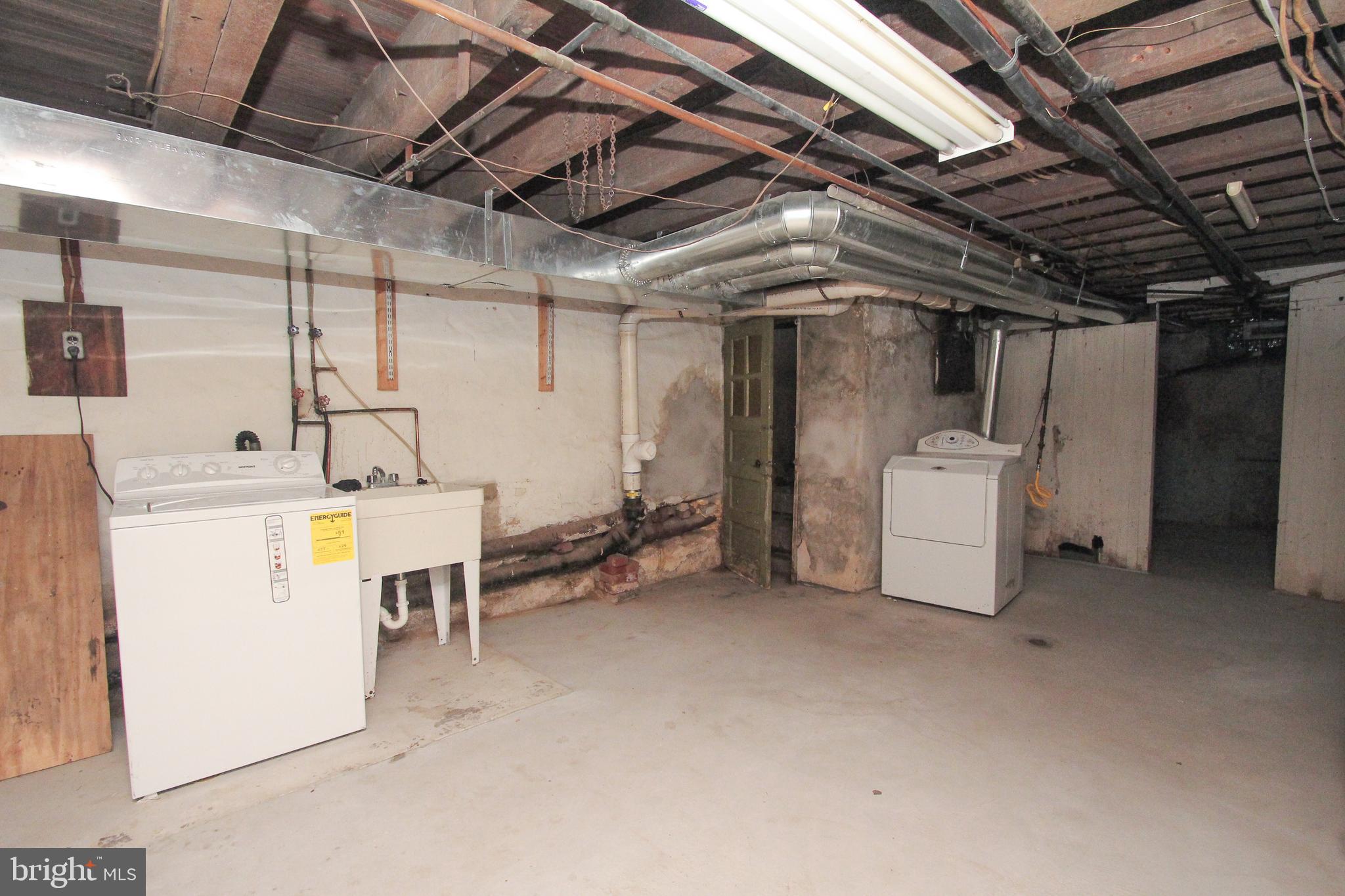 MANAYUNK - Residential Lease