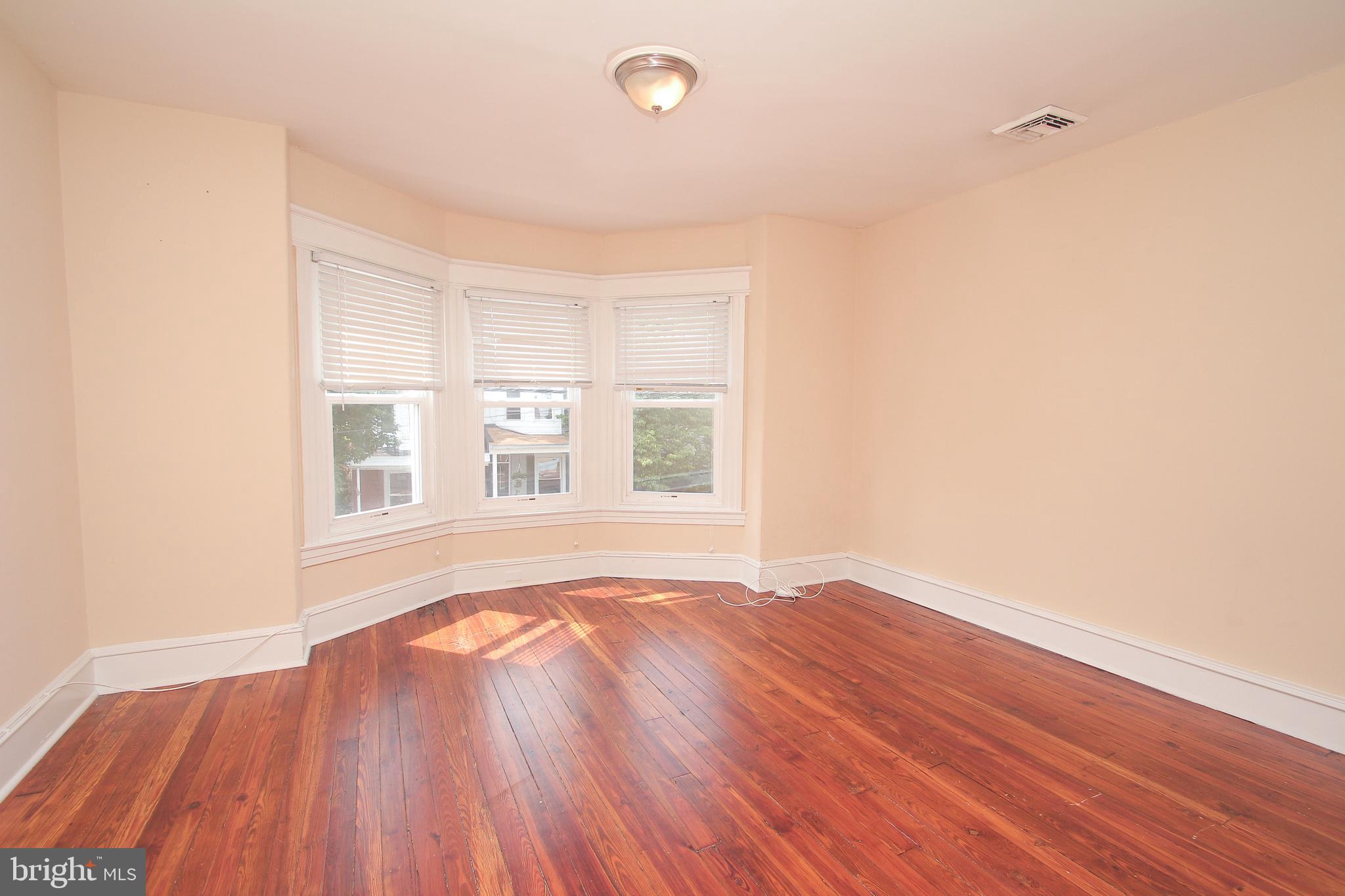 MANAYUNK - Residential Lease