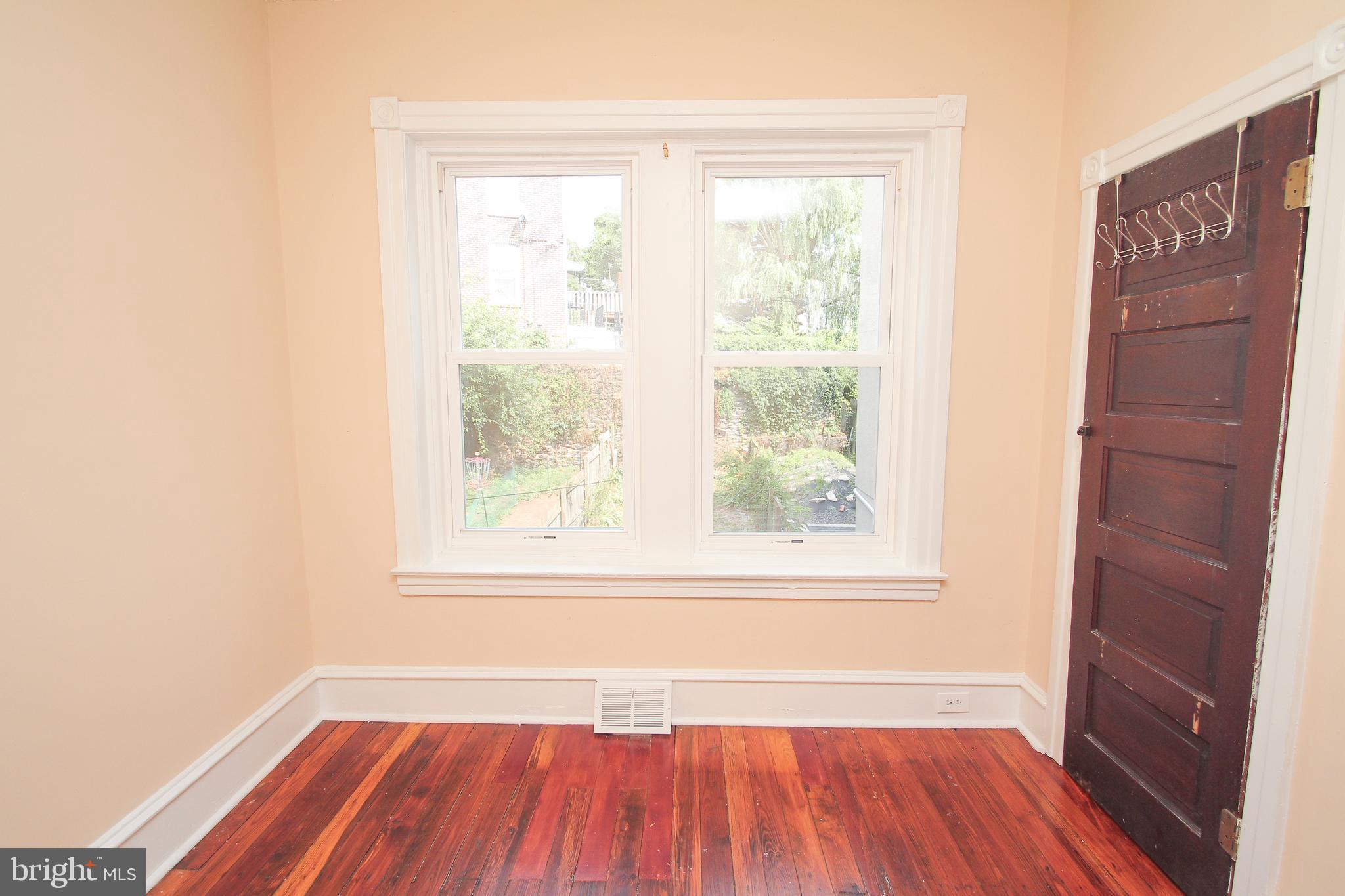 MANAYUNK - Residential Lease