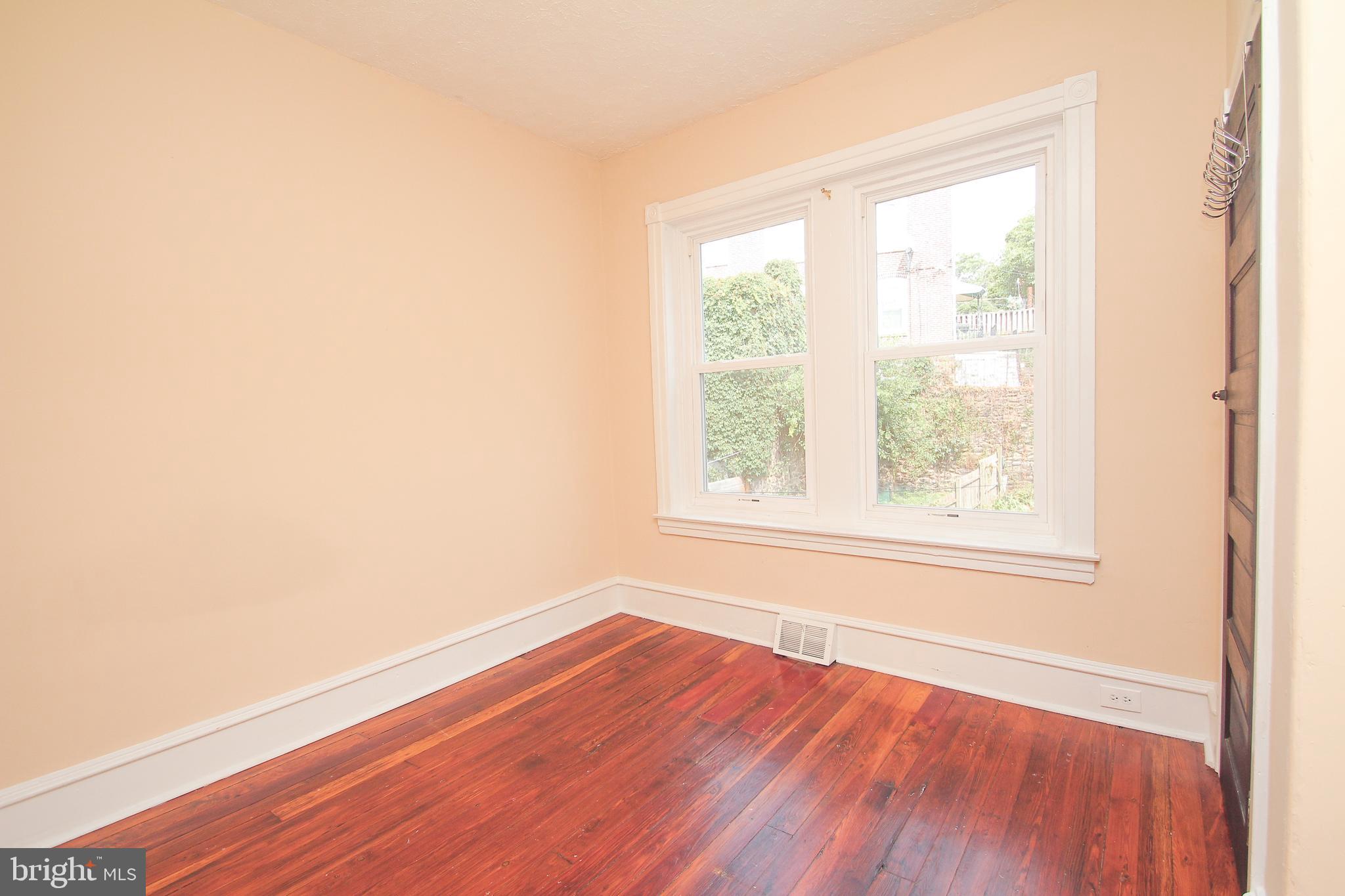 MANAYUNK - Residential Lease