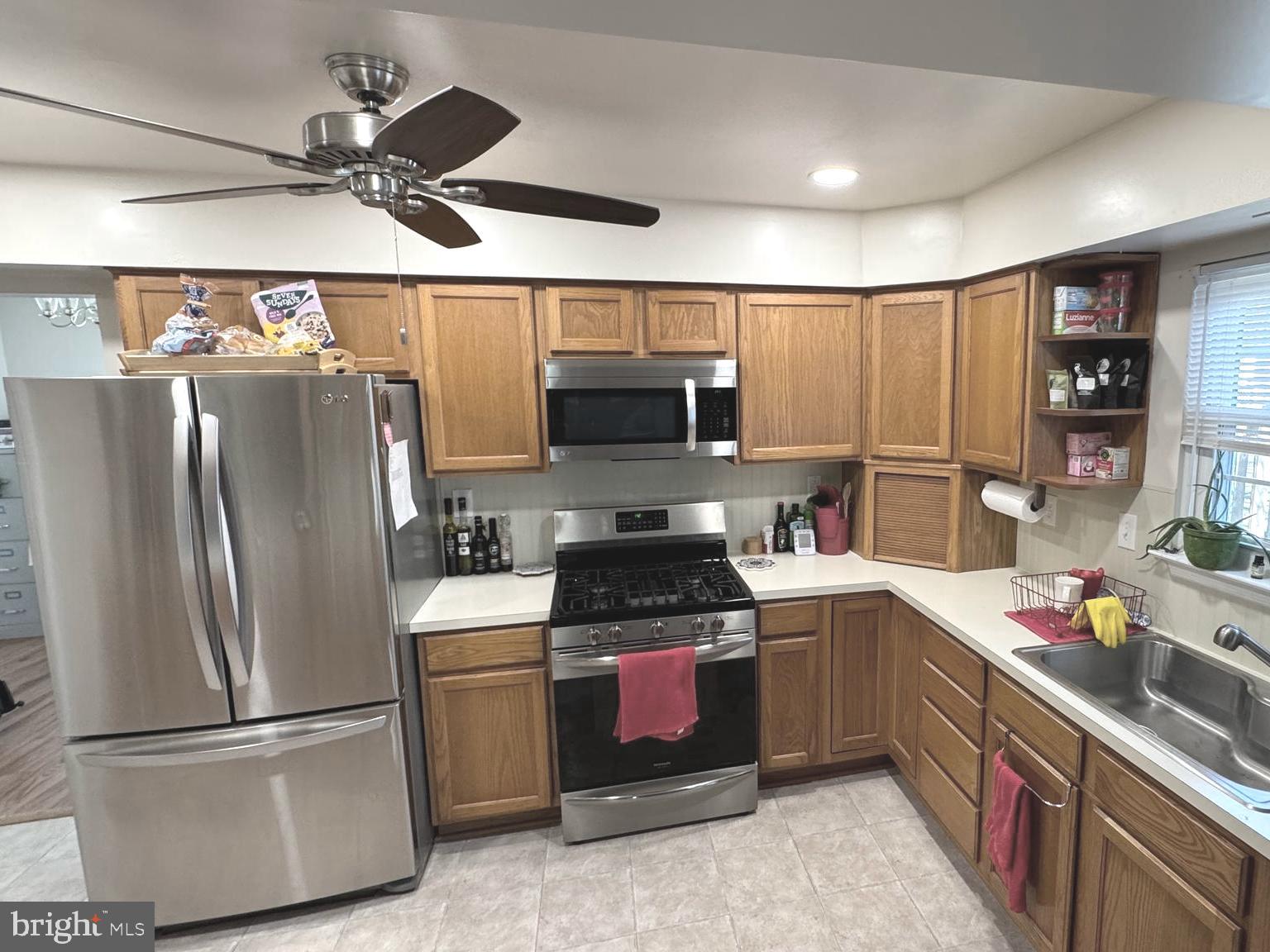 DORCHESTER - ST. CHARLES - Residential Lease