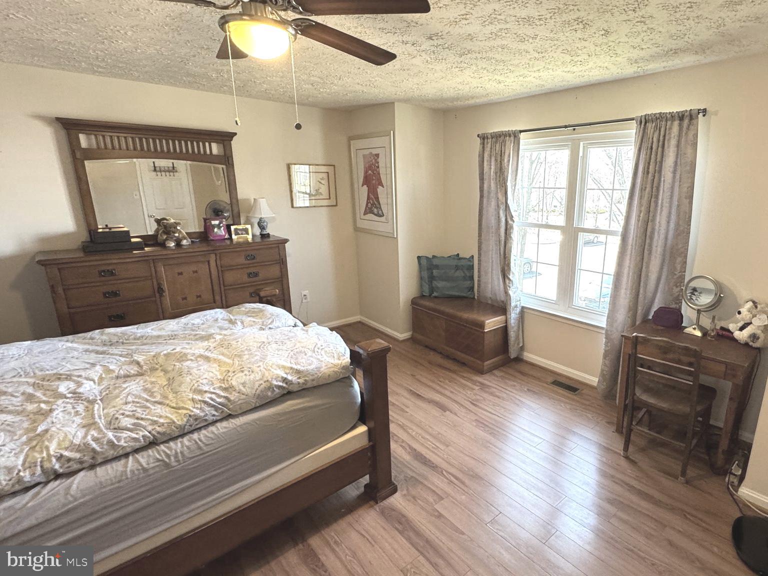 DORCHESTER - ST. CHARLES - Residential Lease