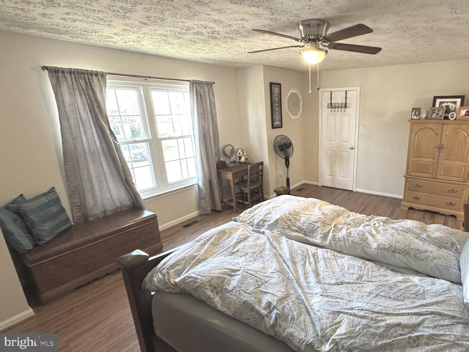 DORCHESTER - ST. CHARLES - Residential Lease