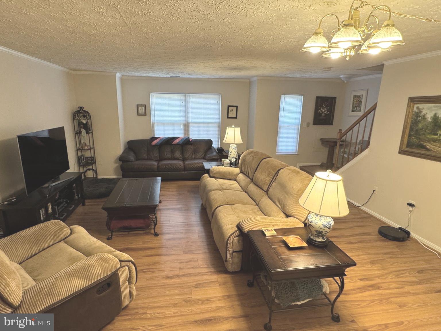 DORCHESTER - ST. CHARLES - Residential Lease