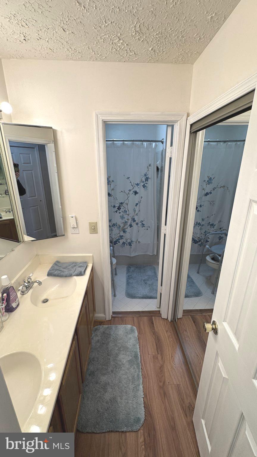 DORCHESTER - ST. CHARLES - Residential Lease