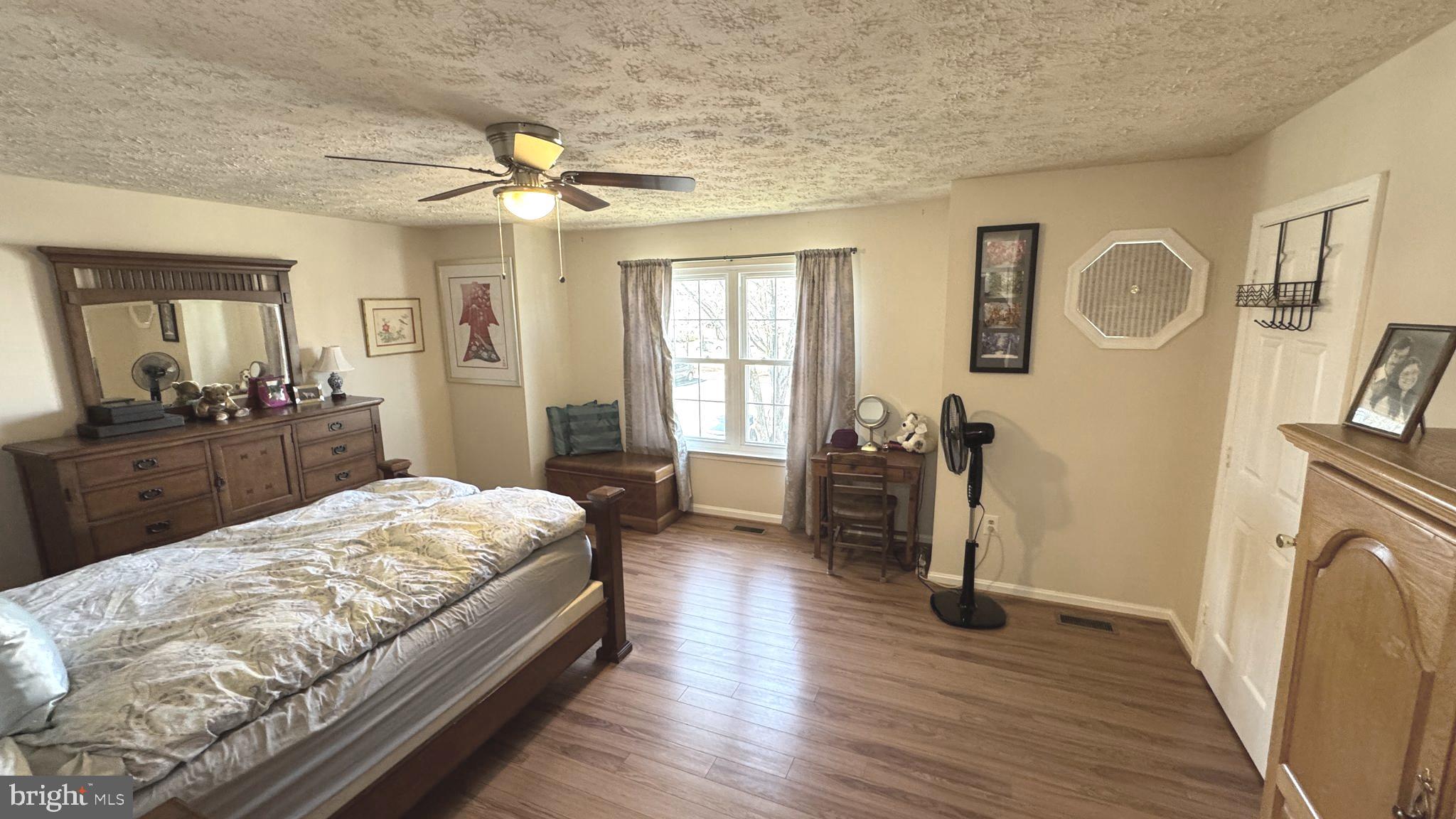 DORCHESTER - ST. CHARLES - Residential Lease