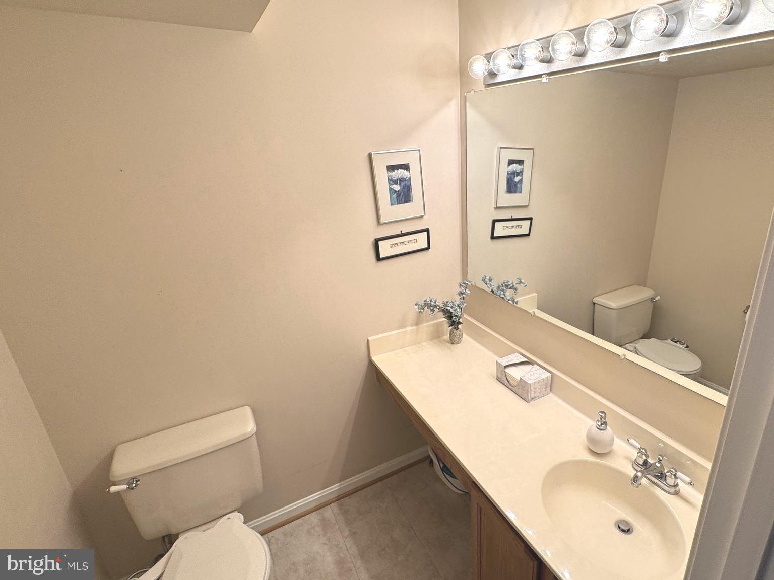 DORCHESTER - ST. CHARLES - Residential Lease