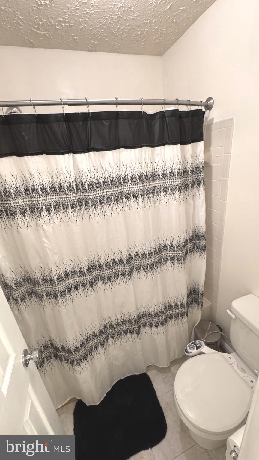 DORCHESTER - ST. CHARLES - Residential Lease