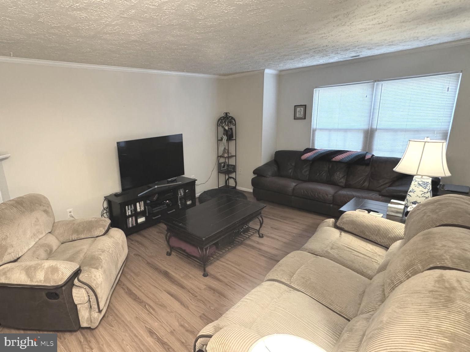 DORCHESTER - ST. CHARLES - Residential Lease