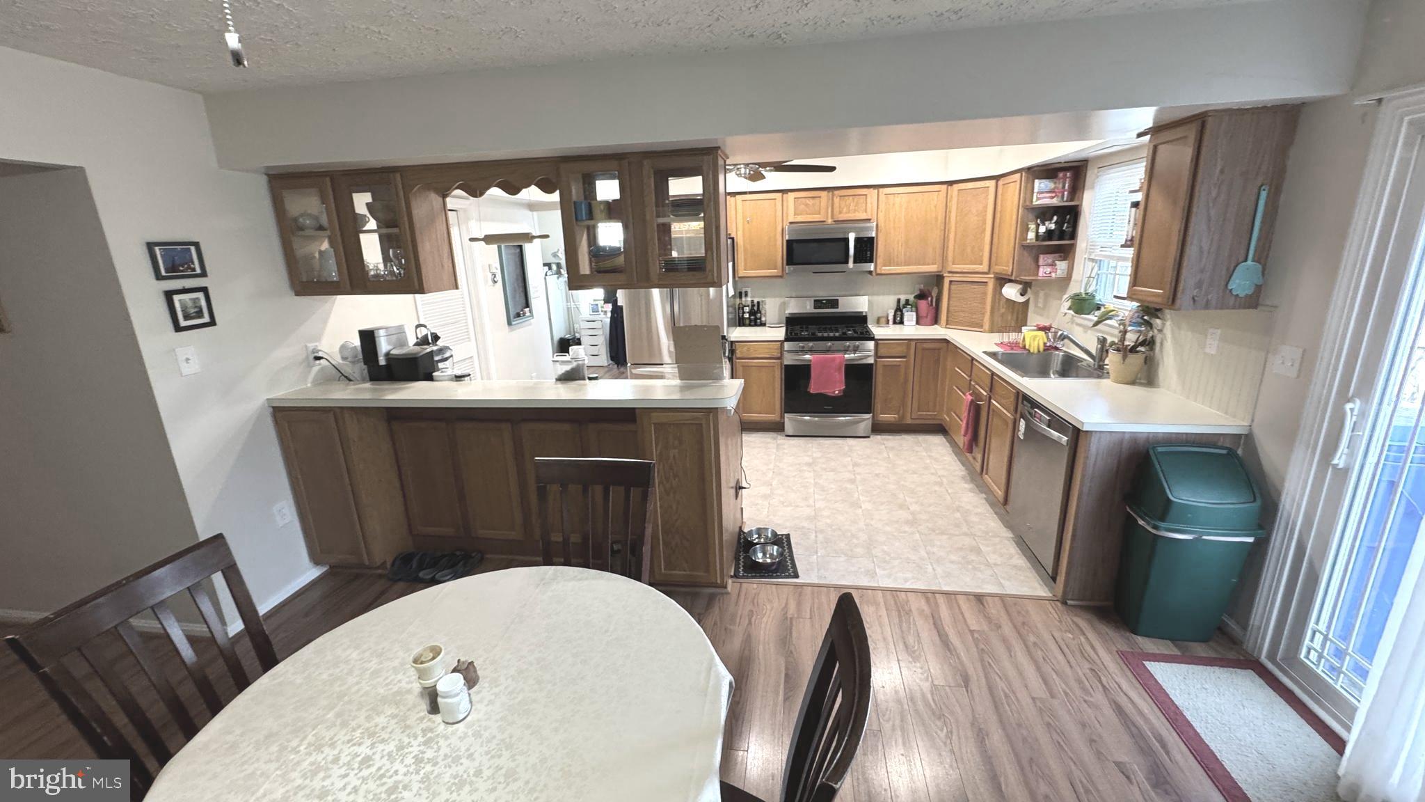 DORCHESTER - ST. CHARLES - Residential Lease