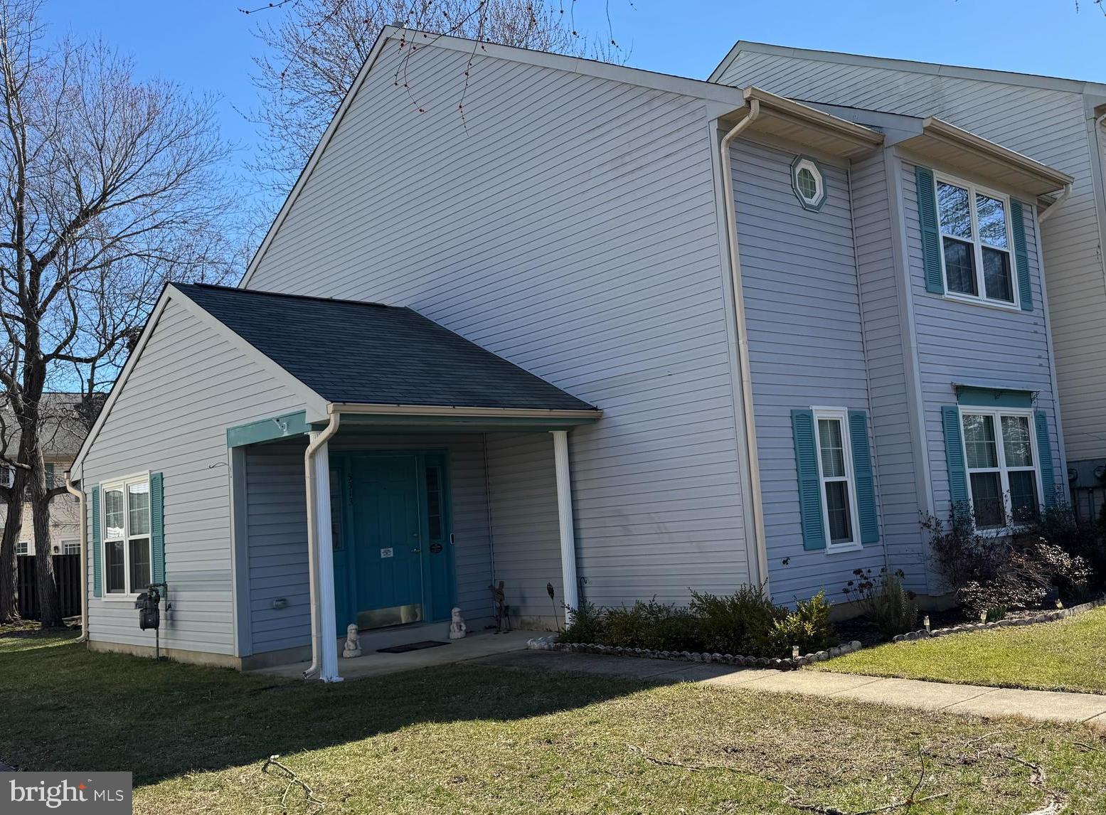 DORCHESTER - ST. CHARLES - Residential Lease