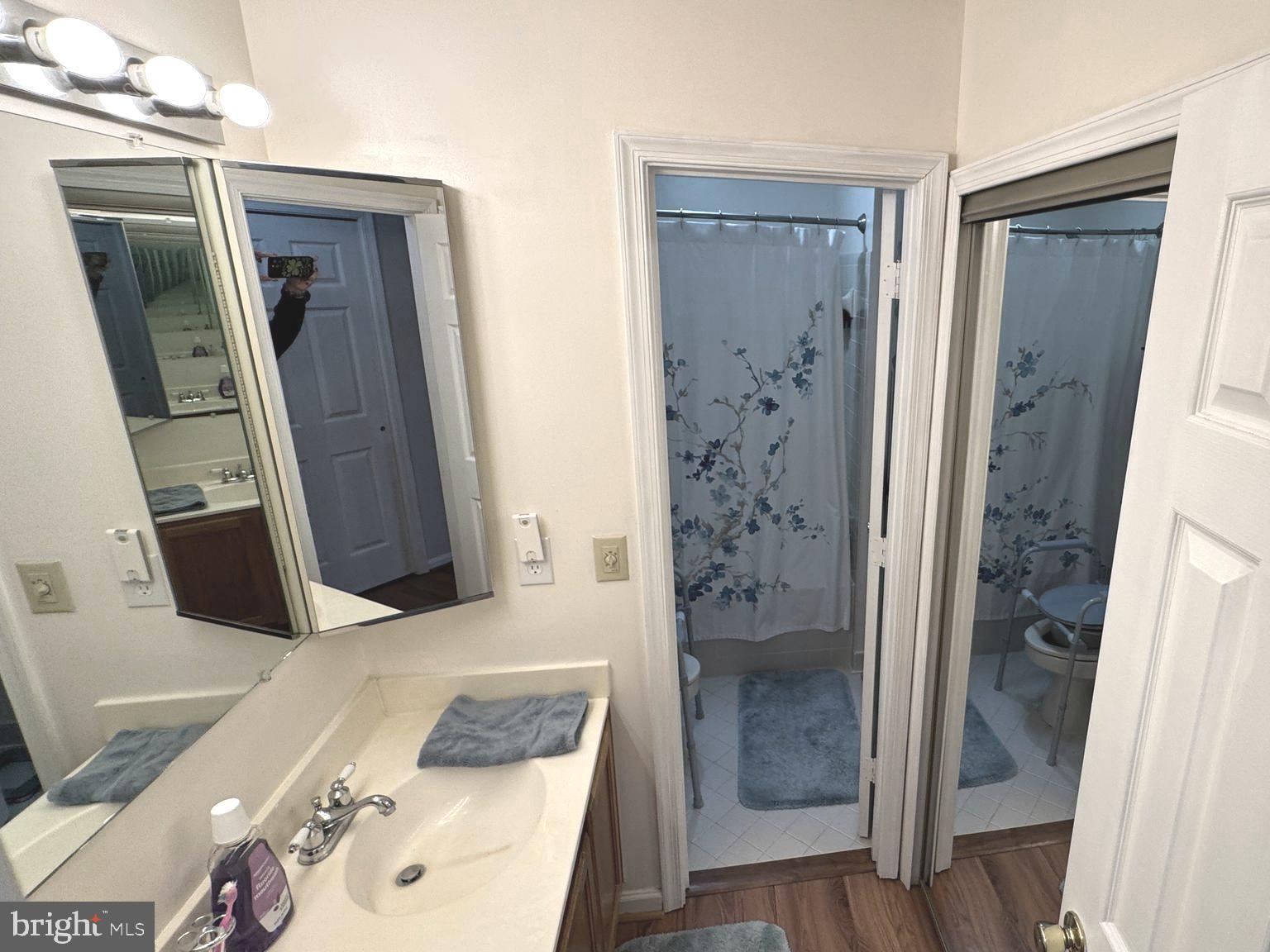 DORCHESTER - ST. CHARLES - Residential Lease