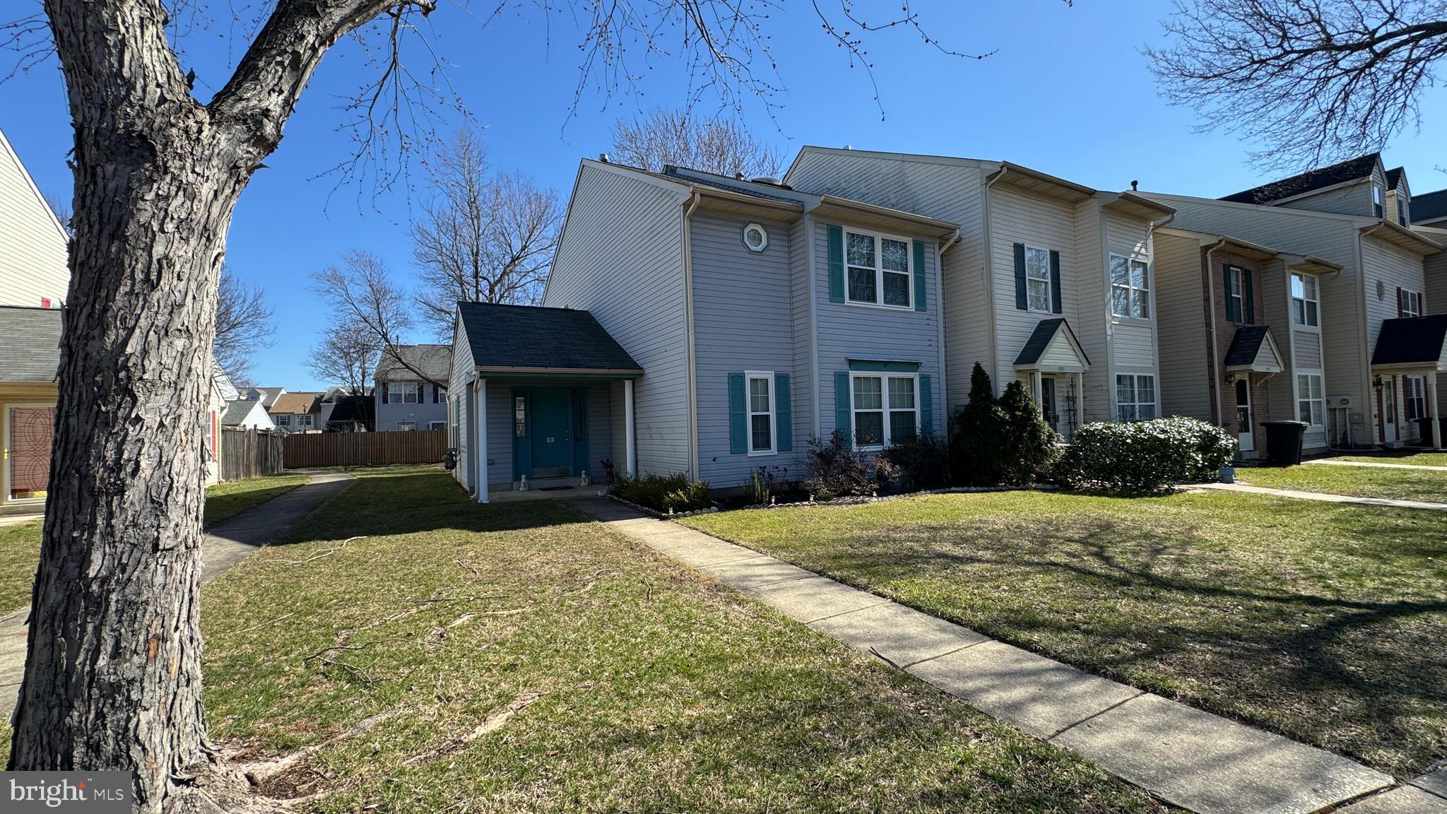 DORCHESTER - ST. CHARLES - Residential Lease