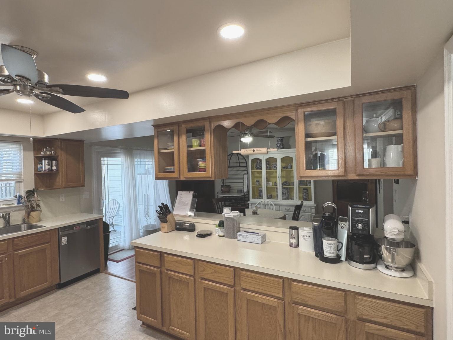 DORCHESTER - ST. CHARLES - Residential Lease