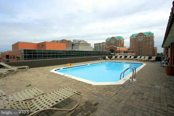 WESTVIEW AT BALLSTON METRO - Residential Lease