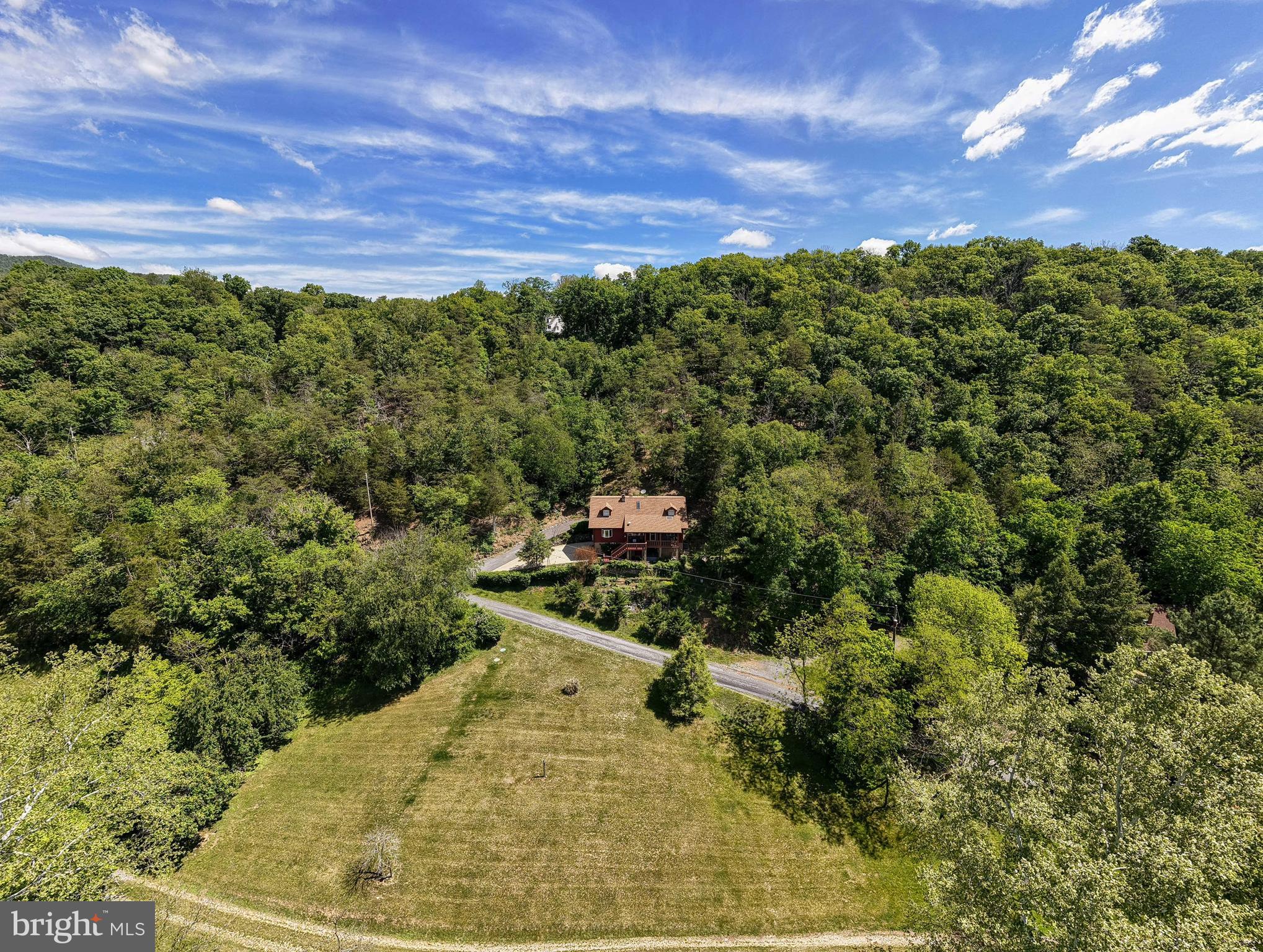 1660 CANOE RIVER DRIVE