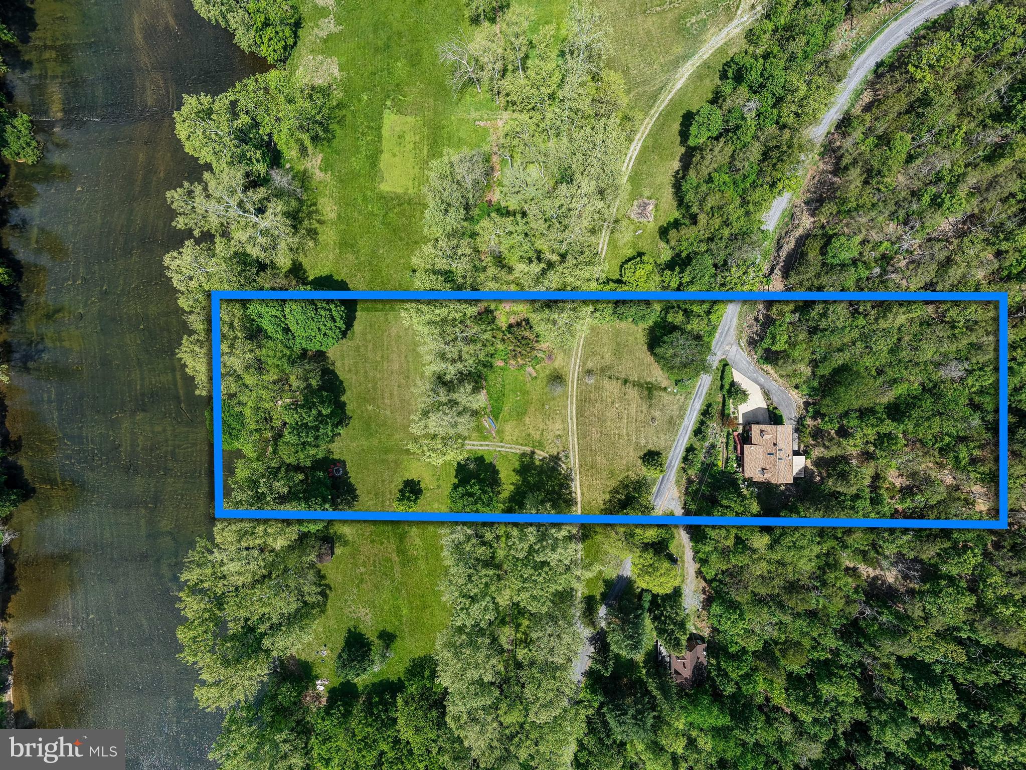 1660 CANOE RIVER DRIVE