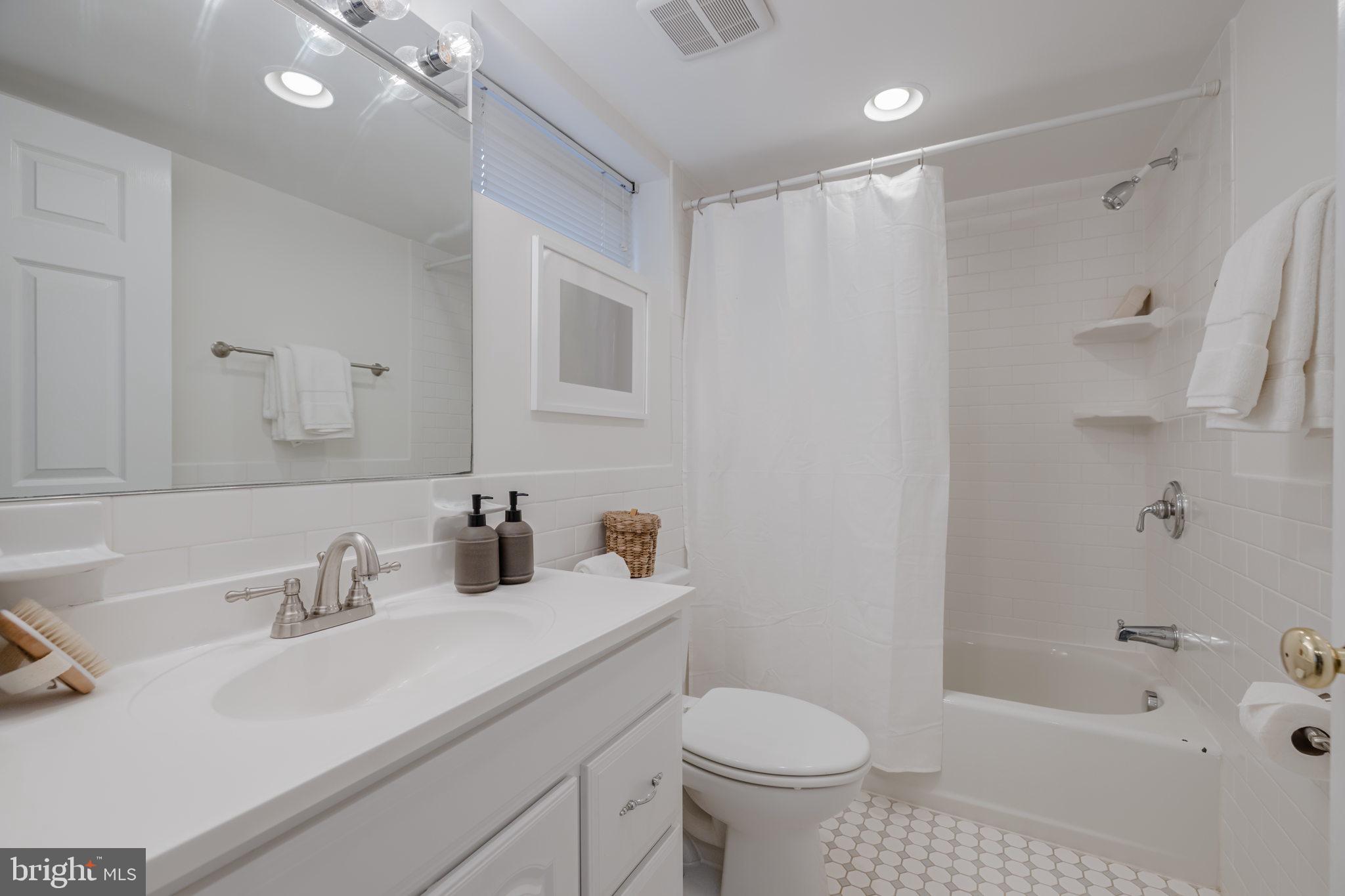 LYNHAVEN - Residential