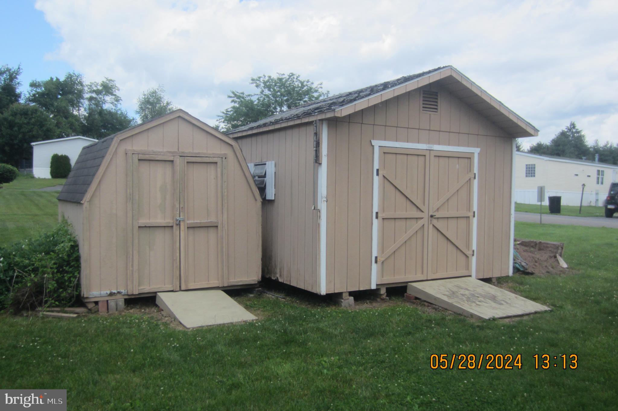 MIDLAND PARK - Residential