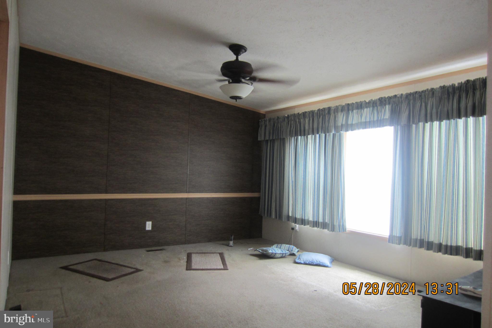 MIDLAND PARK - Residential