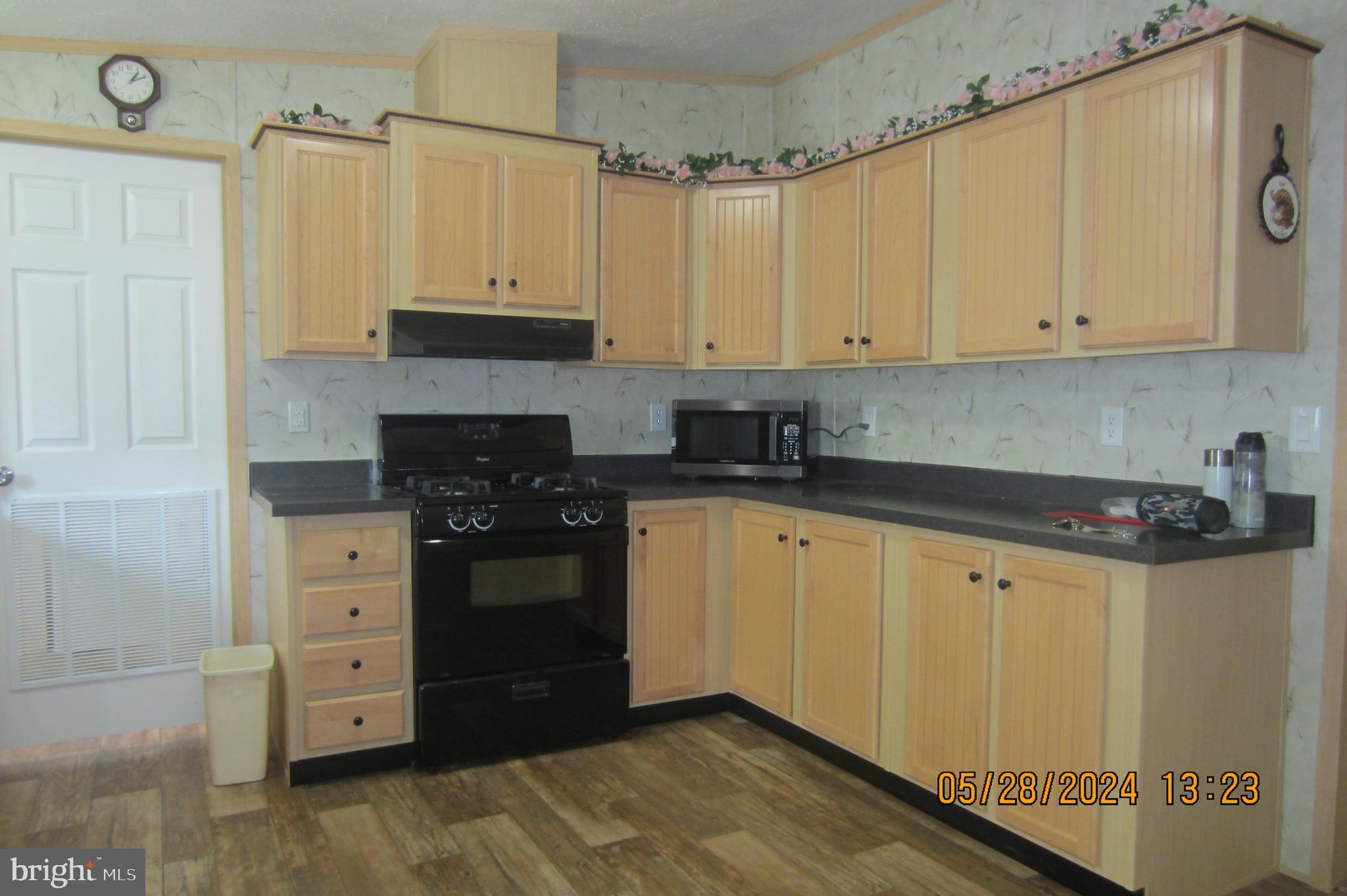 MIDLAND PARK - Residential