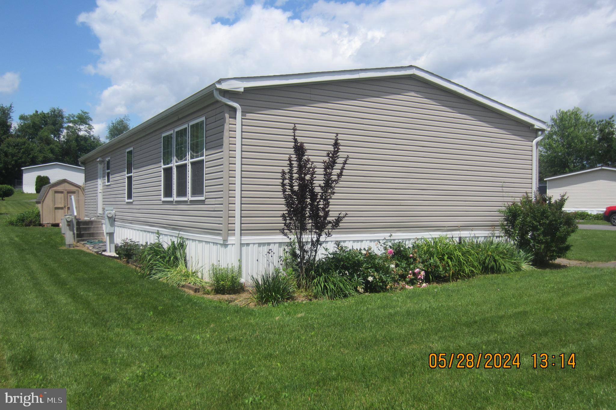 MIDLAND PARK - Residential