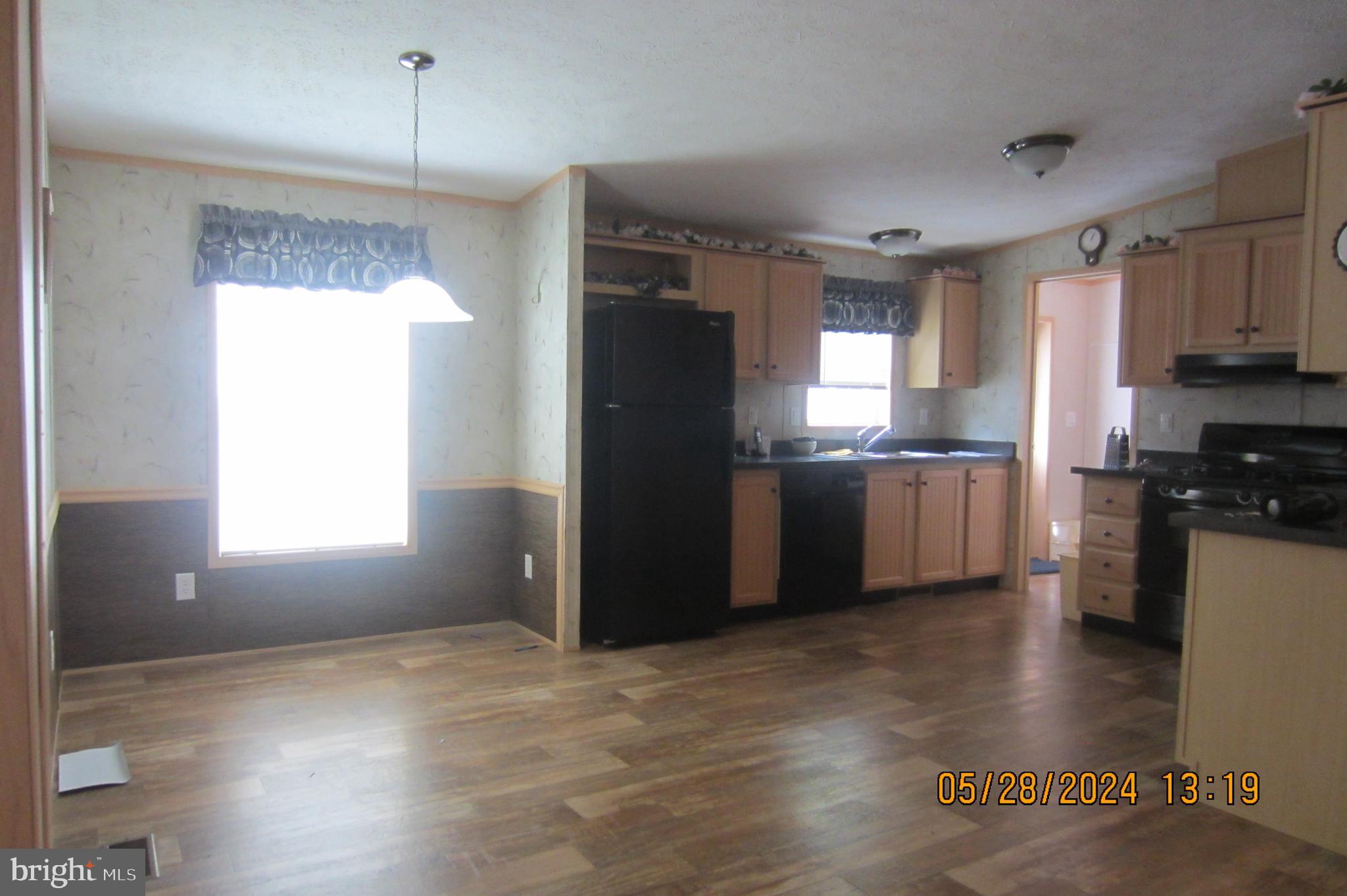 MIDLAND PARK - Residential