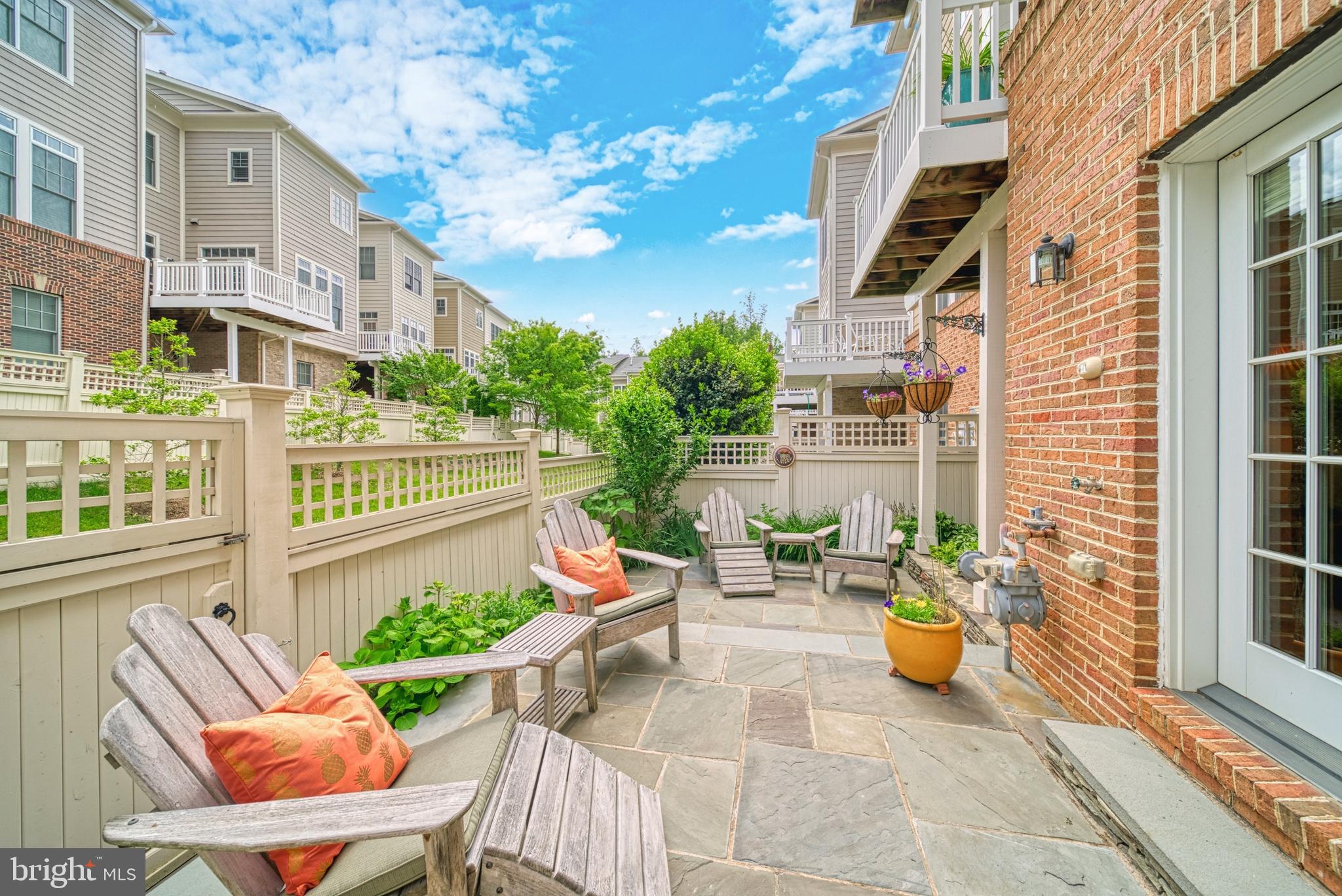 STOCKWELL MANOR - Residential